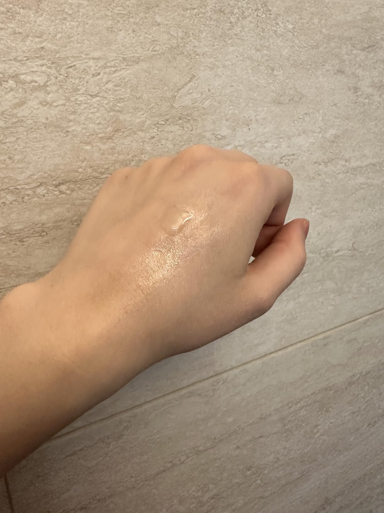 The Ordinary Ascorbyl Glucoside Solution 12%, Vitamin C Serum for Even Skin Tone and Antioxidant Protection, 1 Fl Oz customer photo 2