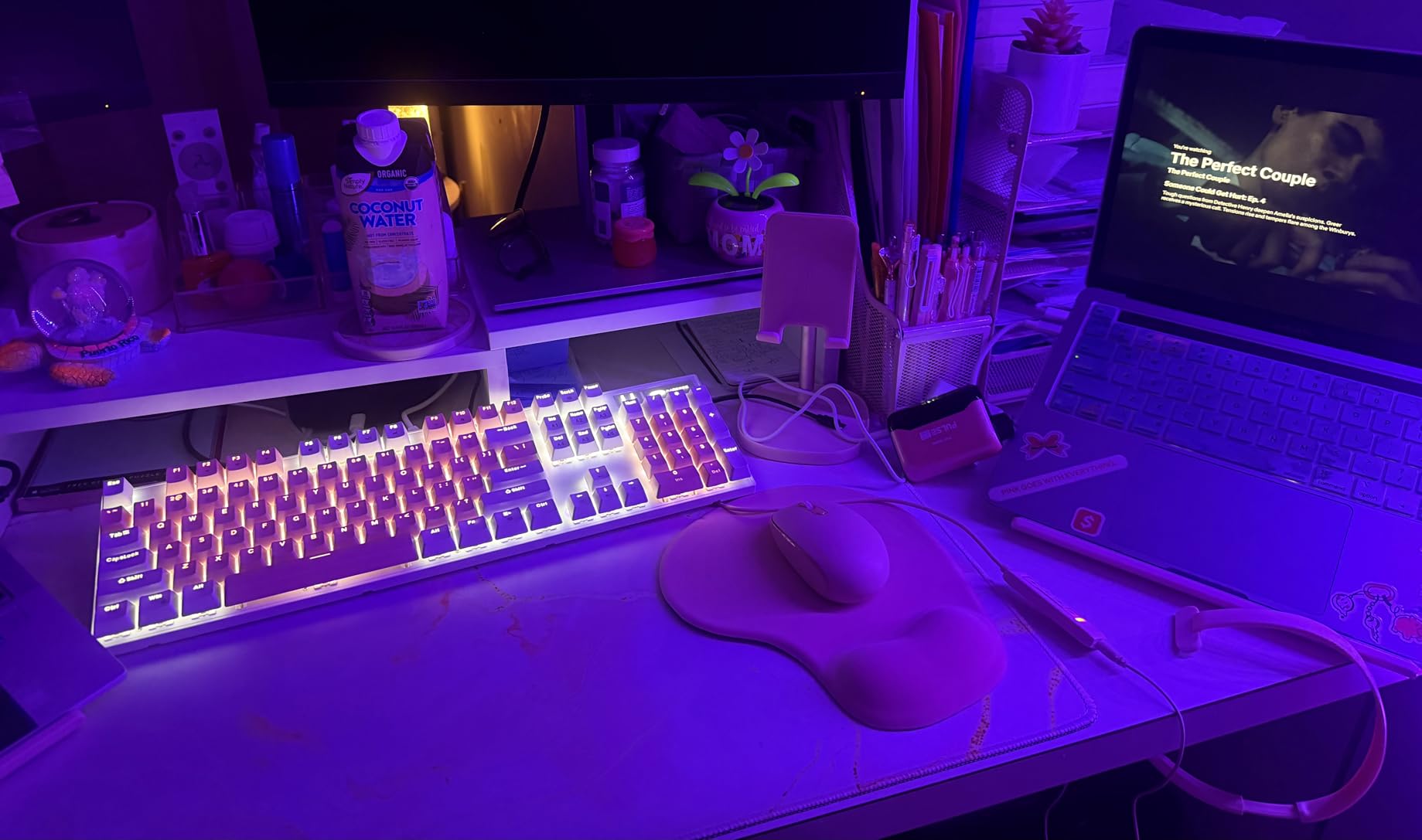 Office Mousepad with Gel Wrist Support - Ergonomic Gaming Desktop Mouse Pad Wrist Rest - Design Gamepad Mat Rubber Base for Laptop Computer -Silicone Non-Slip Special-Textured Surface customer photo 2