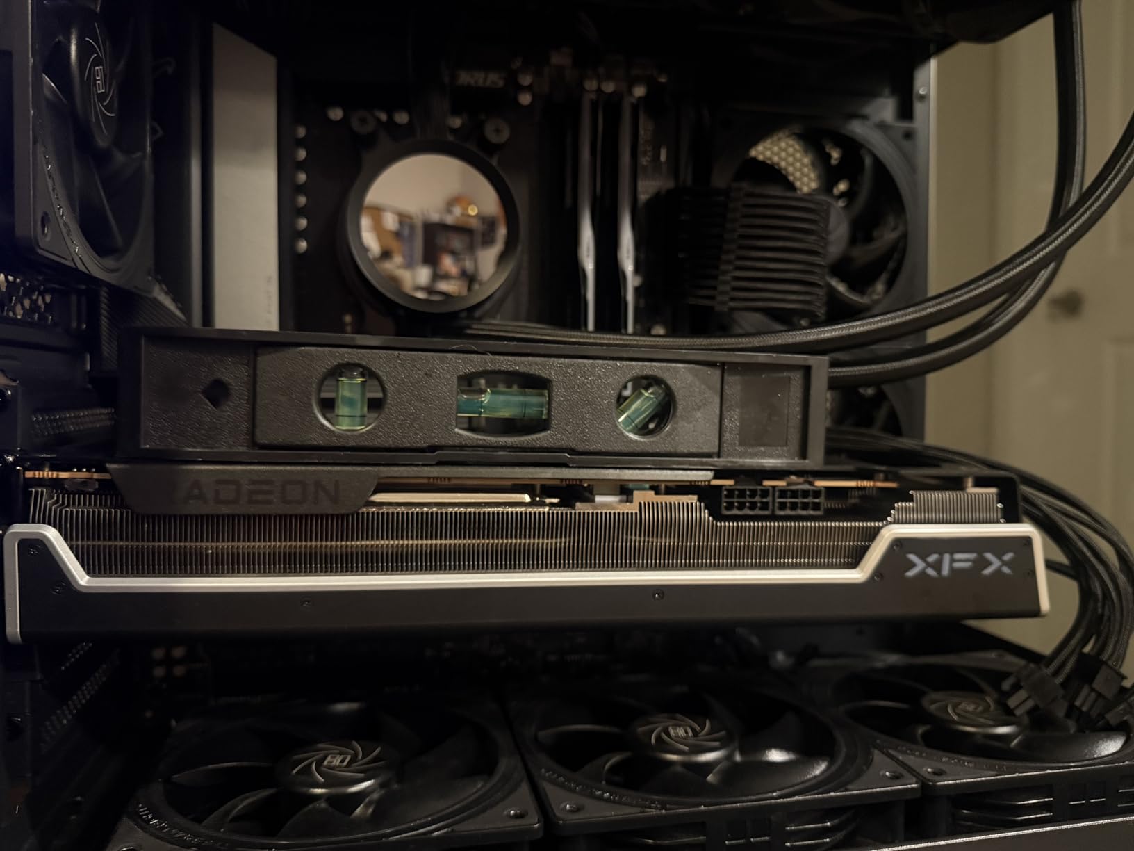 upHere Graphics Card GPU Brace Support Video Card Sag Holder/Holster Bracket, Anodized Aerospace Aluminum, Single or Dual Slot Cards (Black) customer photo 1