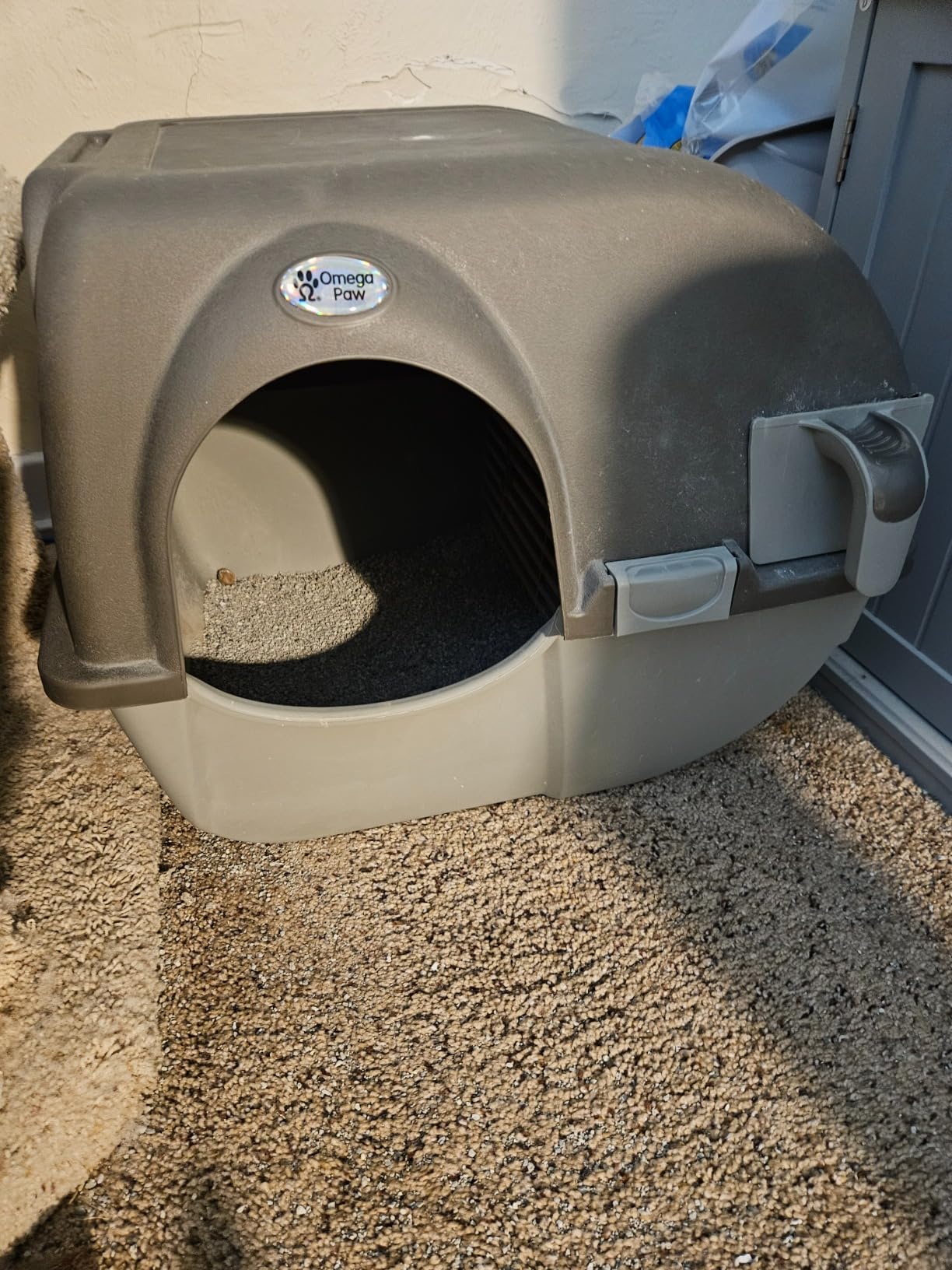 Omega Paw NRA15 Self Cleaning Litter Box Regular Size, Grey customer photo 1