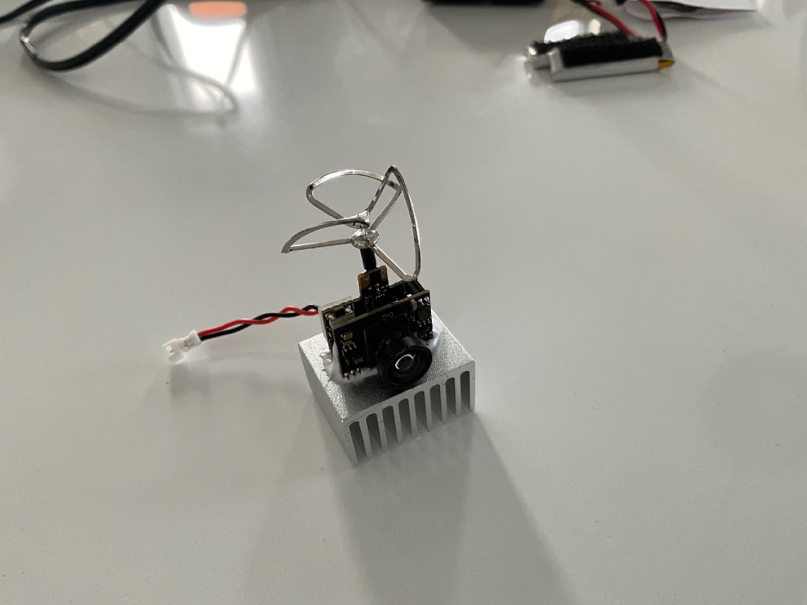 Easycargo 10g Thermal Glue, Silicone Thermal Conductive Adhesive for GPU VRM VRAM LED Heatsink IC Chips, Non-Conductive Permanent Bonding for MOSFET Transistors 3D Printer PCB TEC1-12706 Peltier RTV customer photo 1