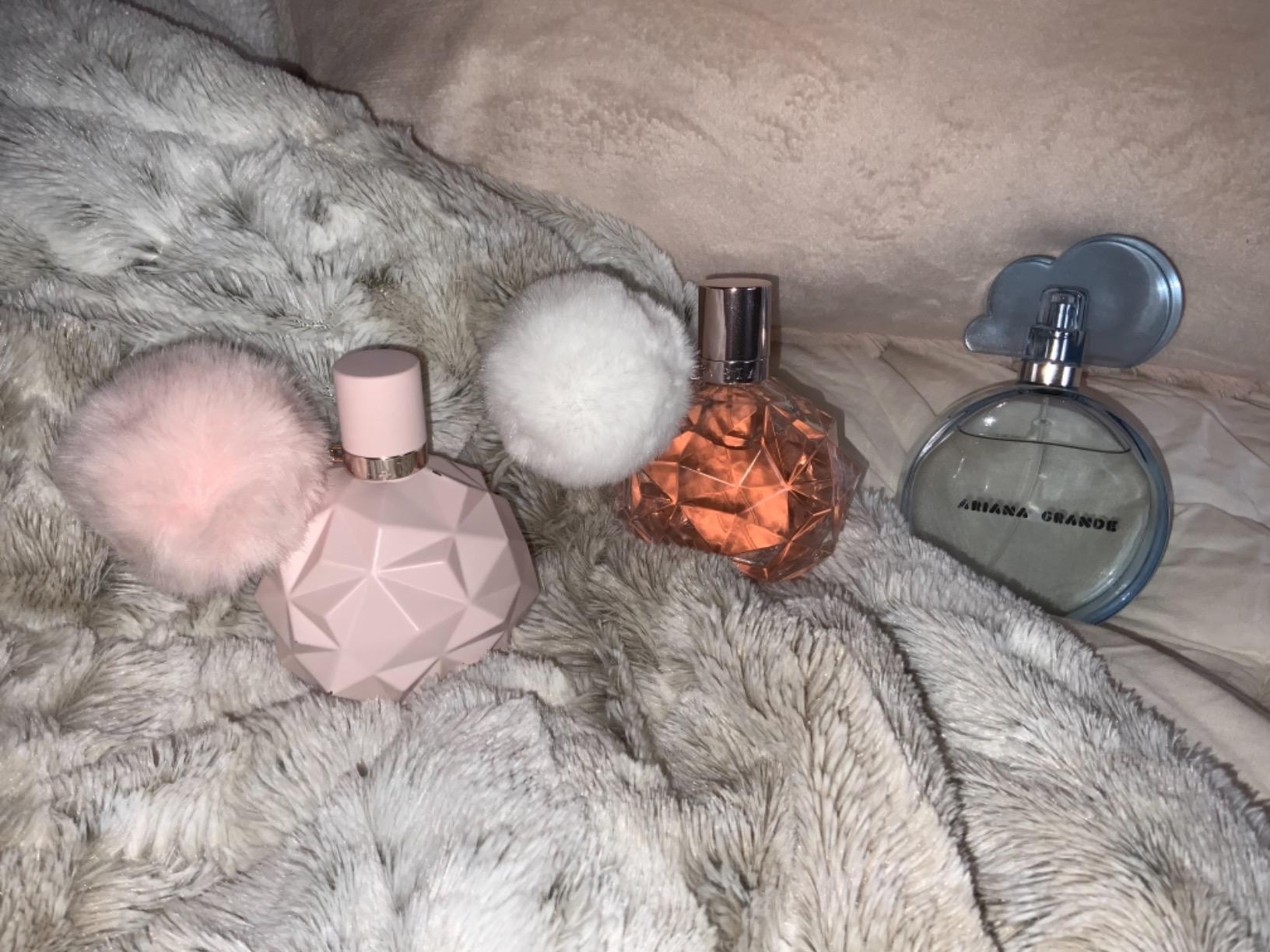 Ariana Grande Cloud Eau de Parfum - Warm Gourmand Fragrance for Women - Women's Perfume with Notes of Lavender, Coconut, Vanilla & Pear customer photo 2