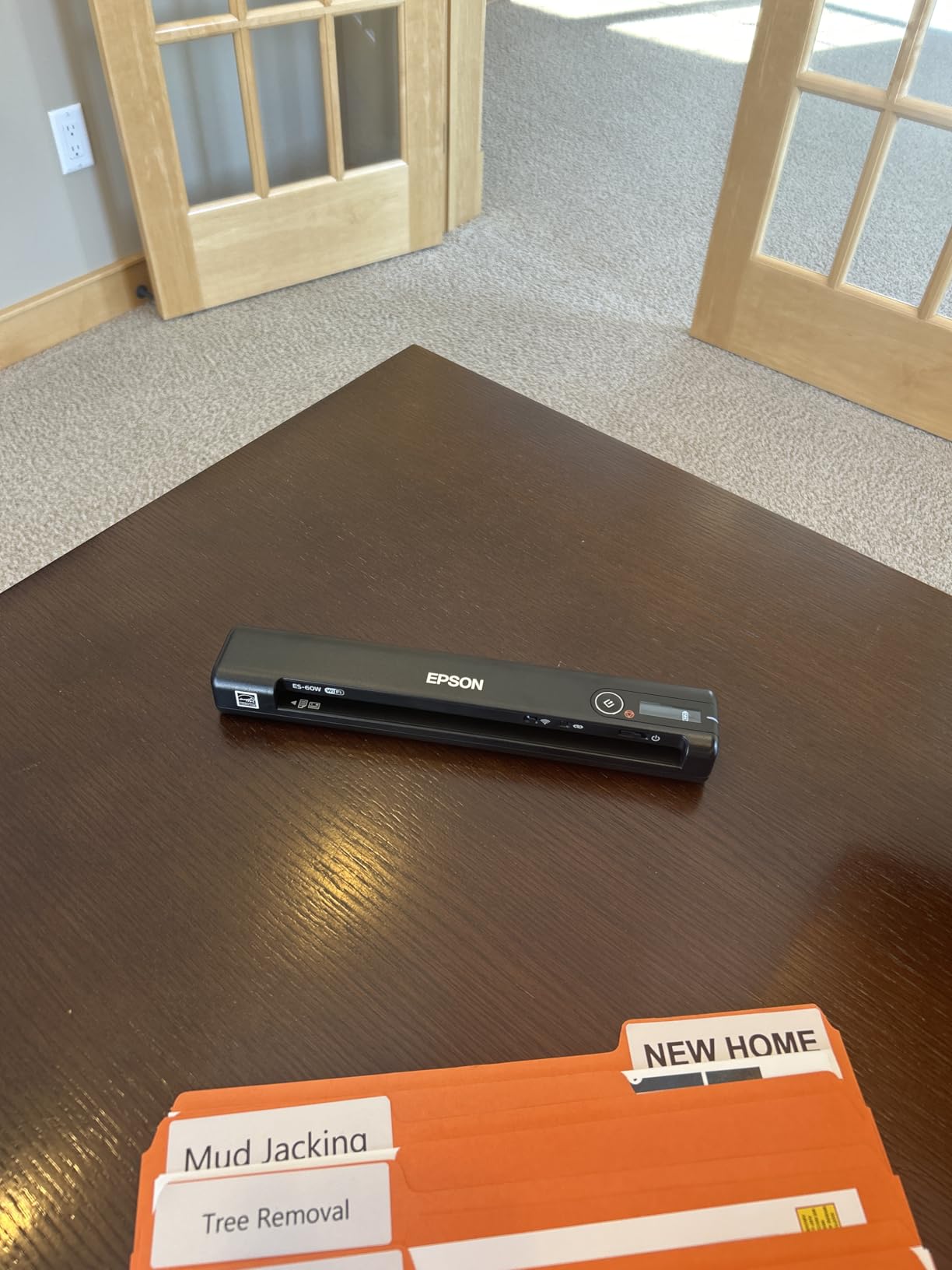 Epson Workforce ES-60W Wireless Portable Sheet-fed Document Scanner for PC and Mac 10.7