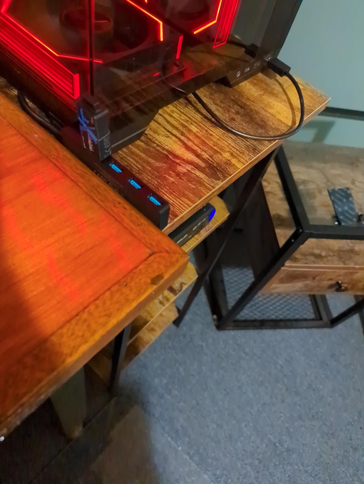 Anker USB Hub 4 Ports, Multiple USB 3.0 Hub, USB Splitter for Laptop, Extender for A Port Laptop, PC, Desktop and More [Charging Not Supported](2ft USB-A) customer photo 2