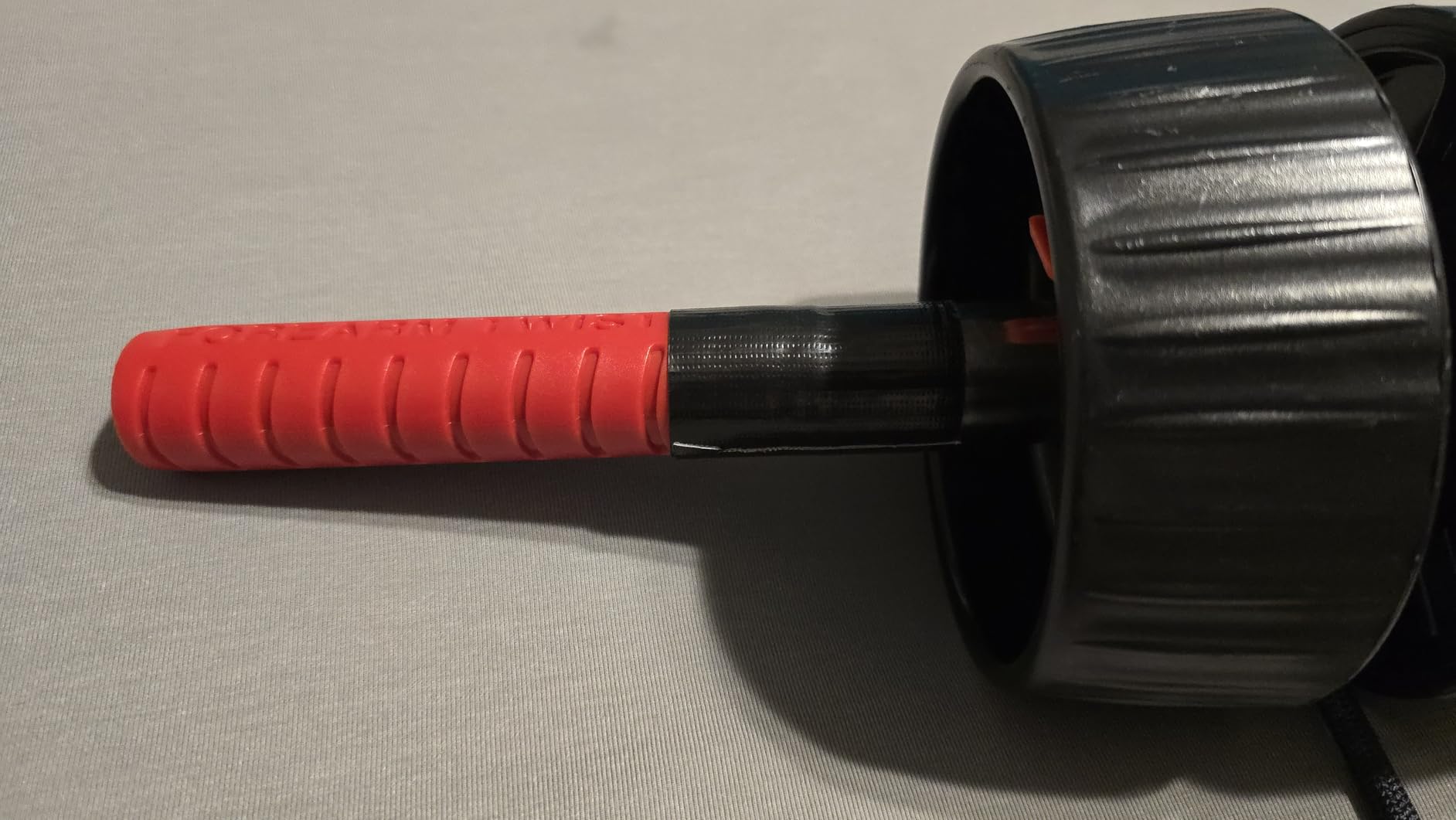 DMoose Fitness Forearm Strengthener & Wrist Roller - 2 in 1 Arm Exerciser with Non-Slip Premium Grip, Durable Nylon Rope - Helps with Elbow Tendonitis, Wrist Recovery & Strength Training customer photo 1