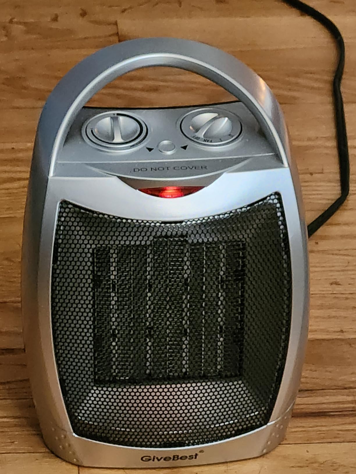 GiveBest Portable Electric Space Heater with Thermostat, 1500W/750W Safe and Quiet Ceramic Heater Fan, Heat Up 200 Square Feet for Office Room Desk Indoor Use, Silver customer photo 2