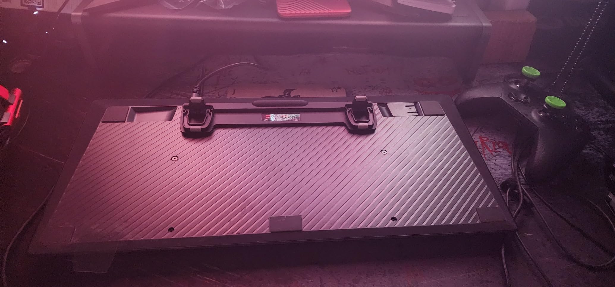 ESC Flip Keyboard Stand for Desk, Compact Tilting Riser with 3 Adjustable Angles for Ergonomic Typing, Compatible with Magic Keyboard & Flat-Back Models customer photo 1