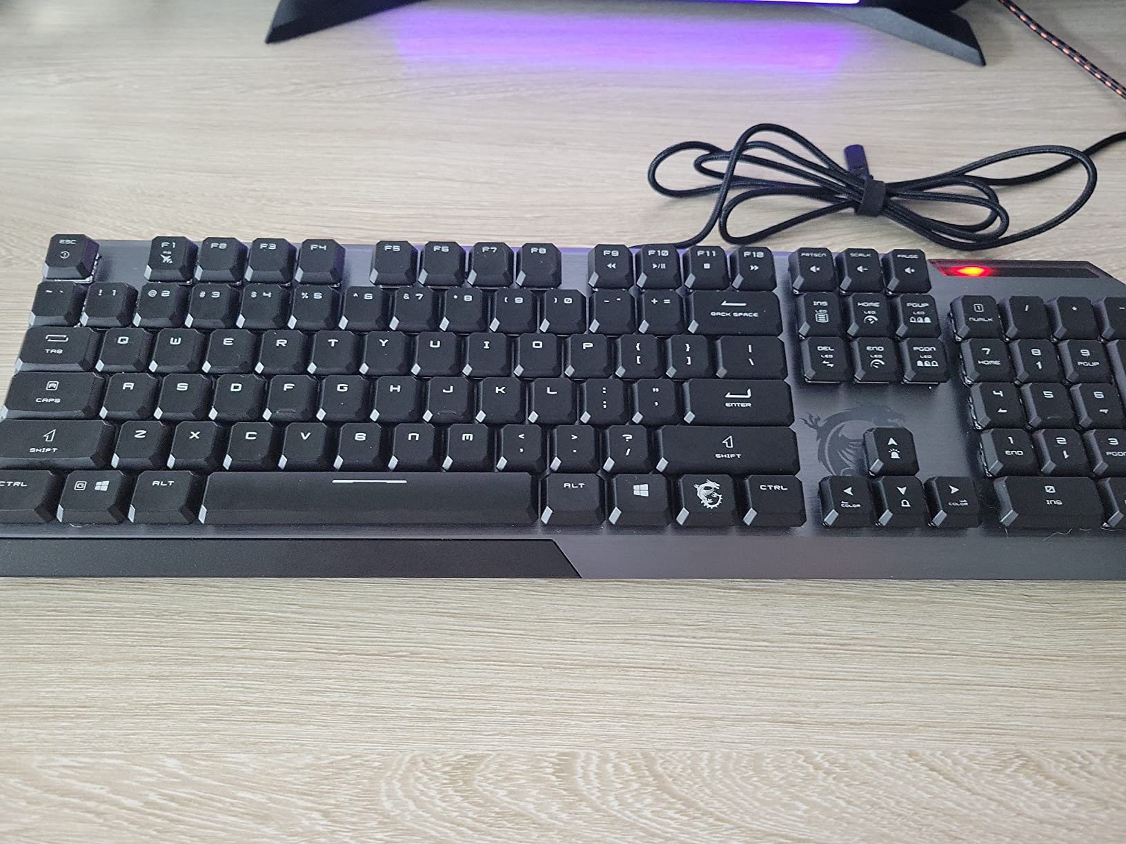 MSI Vigor GK50 Low Profile RGB Mechanical Gaming Keyboard, Kailh White Low Profile Switches, Brushed Aluminum Design, RGB Mystic Light customer photo 1