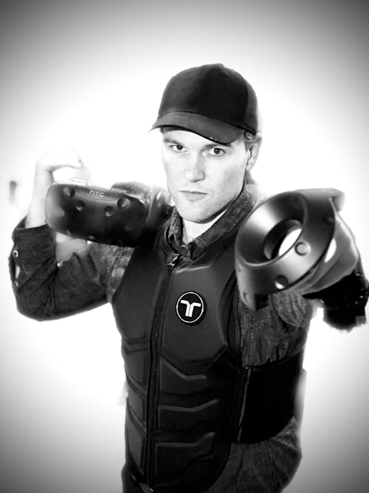 bHaptics haptic vest Tactot DK 3 for VR, PC gaming, music and movie- 40 vibration feedback points customer photo 1