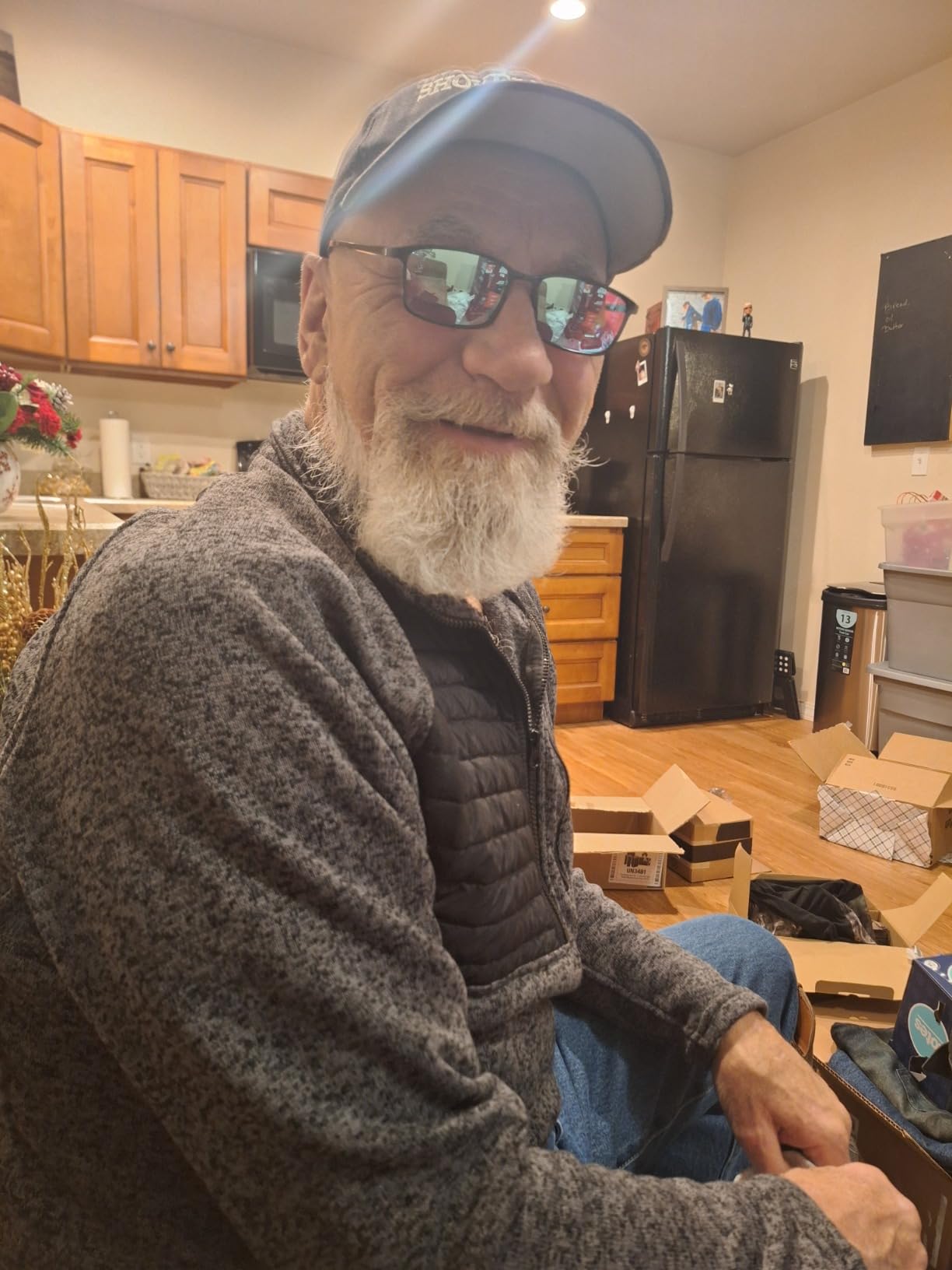 Color blind glasses, Glasses suitable for indoor and outdoor use customer photo 1