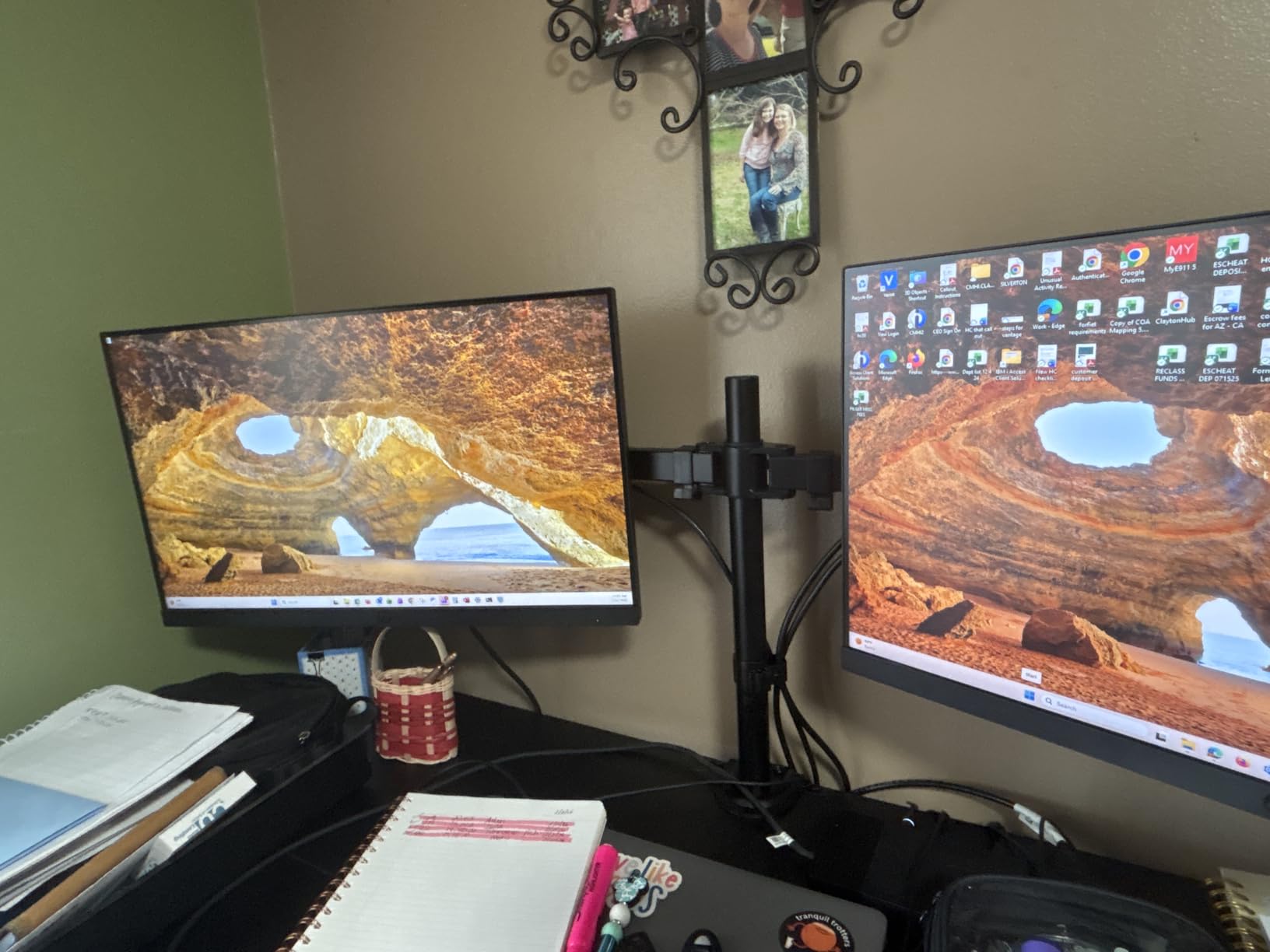 ErGear Dual Monitor Stand, Heavy Duty Adjustable Monitor Desk Mount for 2 Screens customer photo 1