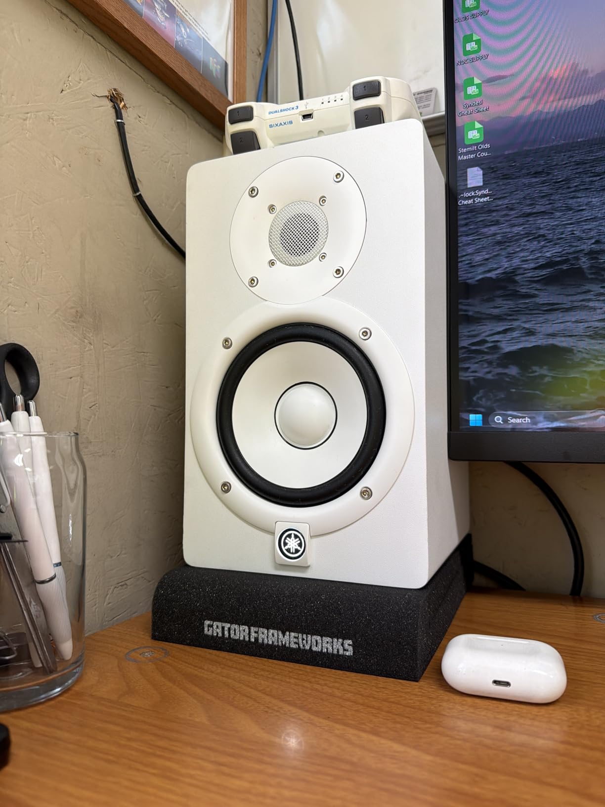 Gator Frameworks GFW-ISOPAD-LG Studio Monitor Isolation Pad - Large customer photo 1