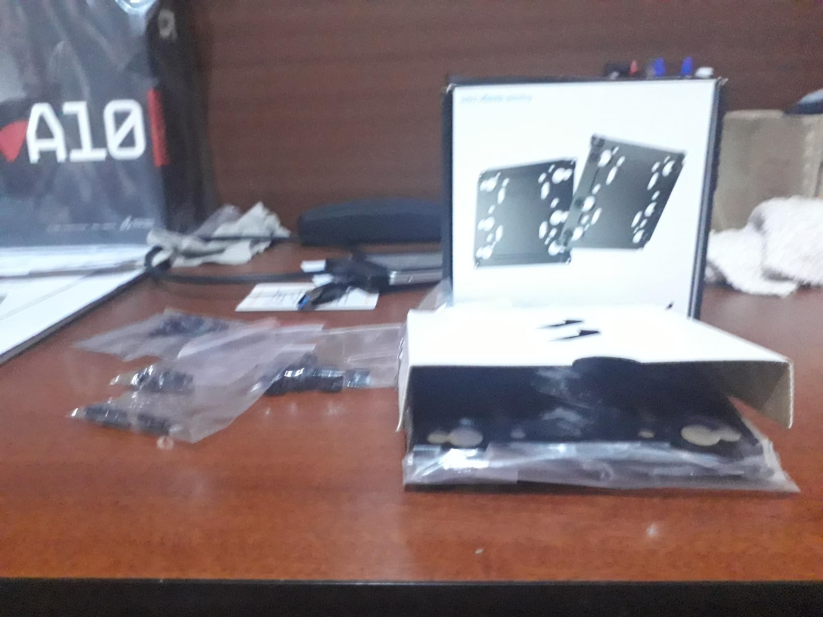 Fractal Design Universal Multibracket Mounting Adapter Kit - Mounts one 3.5