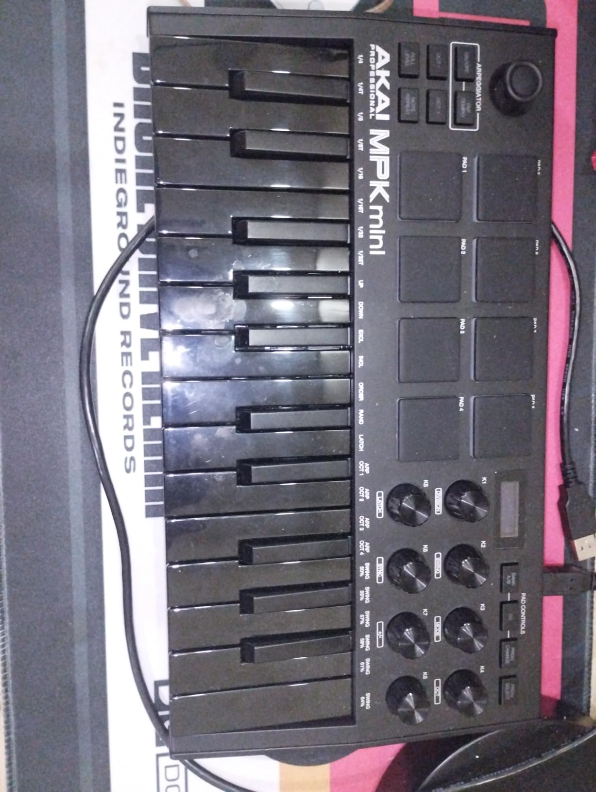 Akai Professional MPK Mini MK3 - 25 Key USB MIDI Keyboard Controller with 8 Backlit Drum Pads, 8 Knobs, Music Production Software and Native Instruments Sound Package (NKS Integration) customer photo 2
