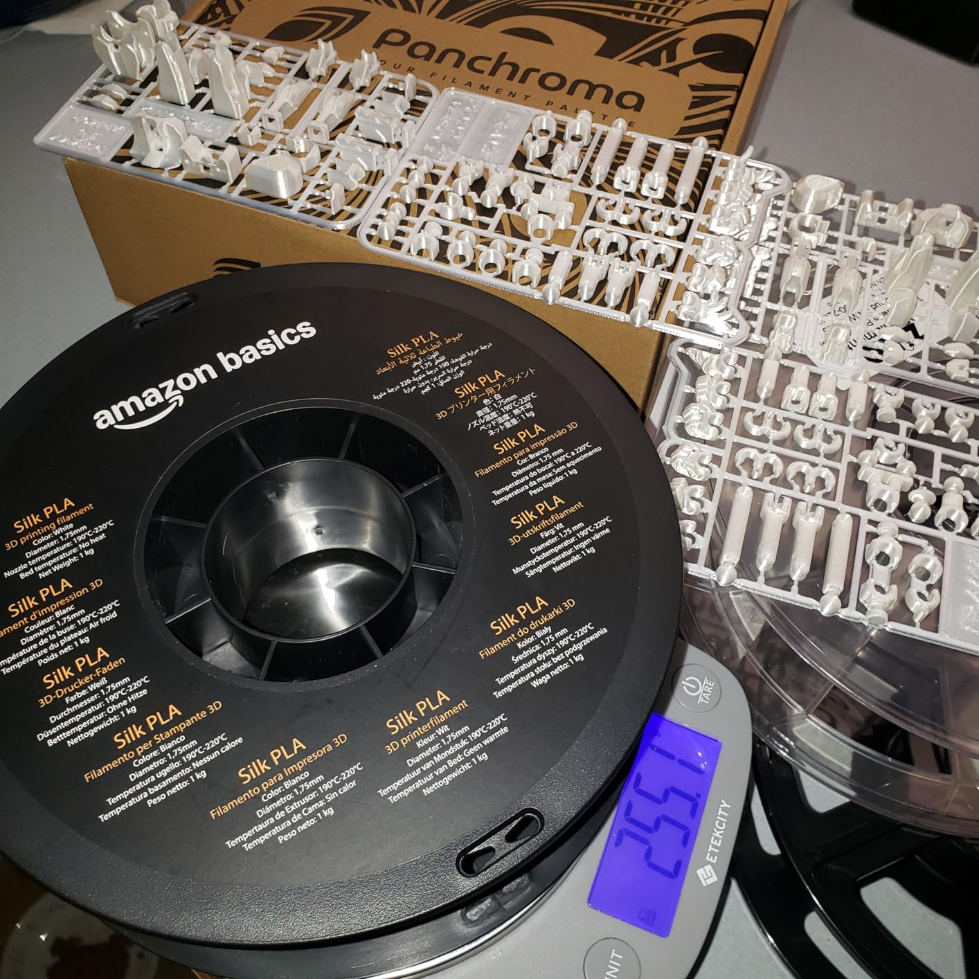 Amazon Basics Silk PLA 3D Printer Filament, 1.75 mm, 1 kg Spool (2.2 lbs), White customer photo 1
