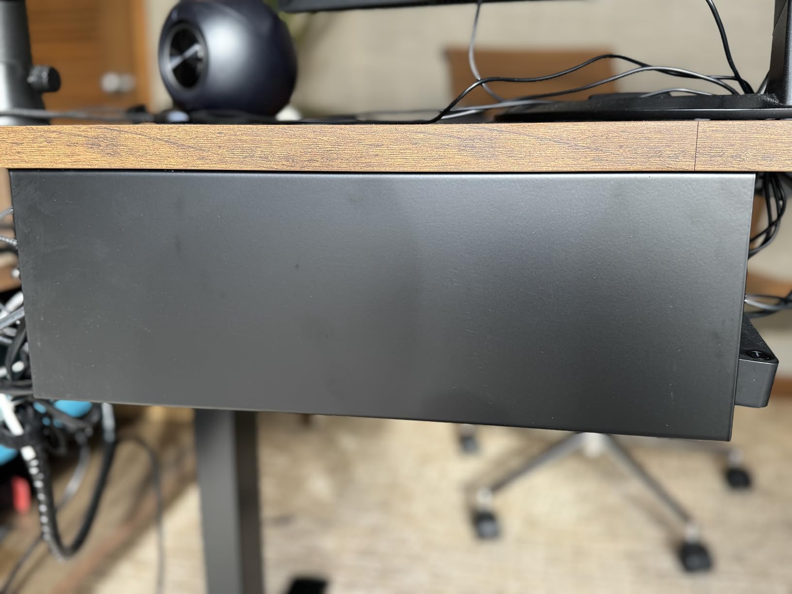 VIVO Under Desk 17 inch Cable Management Tray, Power Strip Holder, Cord Organizer, Wire Tamer for Office and Home, Black, DESK-AC06-1C customer photo 2