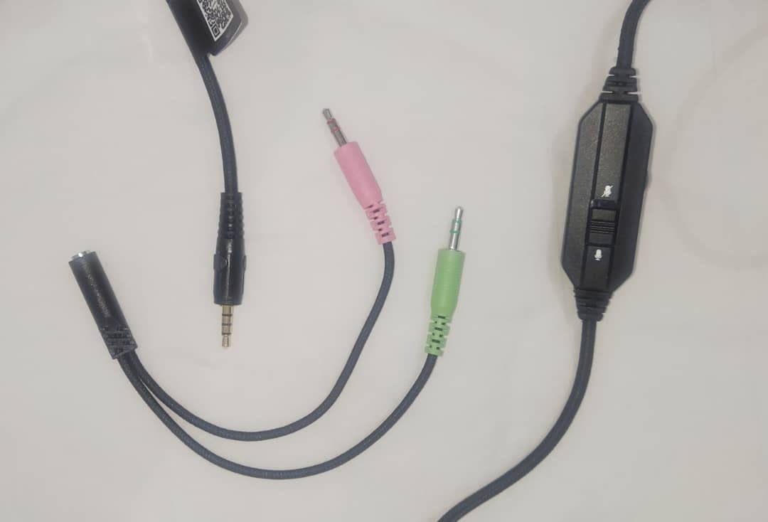 SENZER SG500 Surround Sound Pro Gaming Headset with Noise Cancelling Microphone - Soft Memory Foam Padding - Portable Foldable Headphones for PC, PS4, PS5, Xbox One, Switch - Black customer photo 1