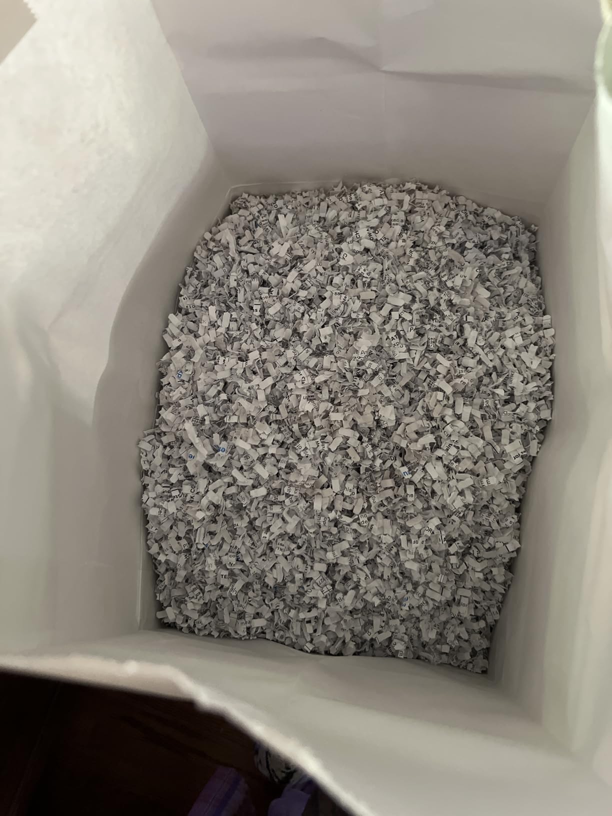 BONSEN Shredder for Home Office, 4 Gallons 8-Sheet Cross Cut Credit Card Shredder, Small Paper Shredder for Home Use, High Security Level P-4, ETL Certification (S3101) customer photo 1