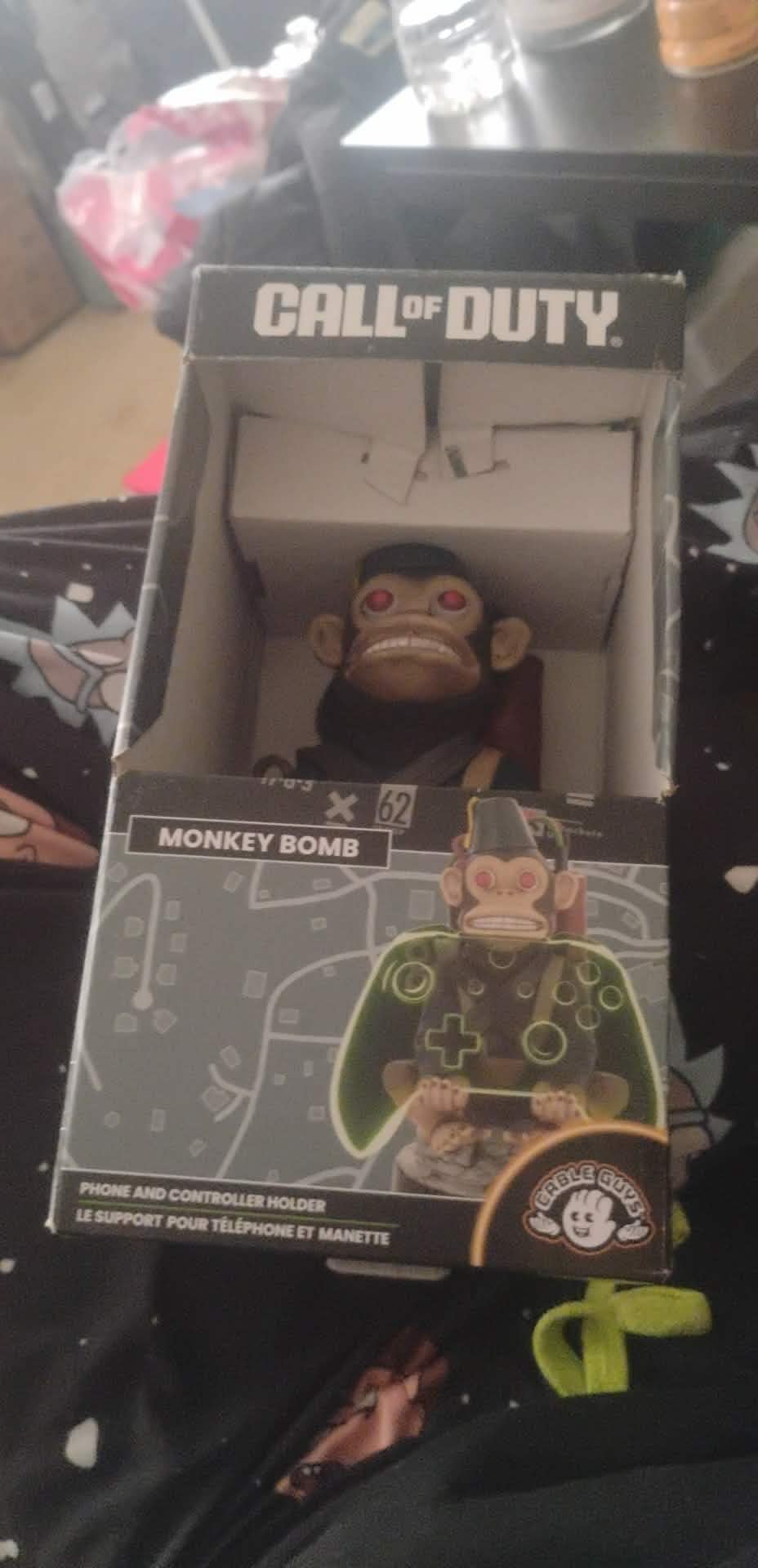Exquisite Gaming: Call of Duty: Monkeybomb - Original Mobile Phone & Gaming Controller Holder, Device Stand, Cable Guys, Licensed Figure customer photo 2