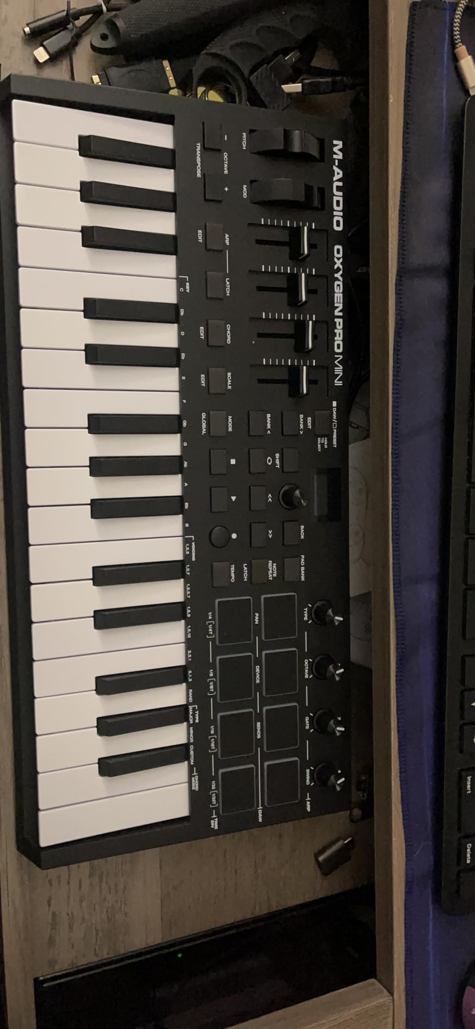 M-AUDIO Oxygen Pro Mini 32-Key USB MIDI Keyboard Controller customer photo 1