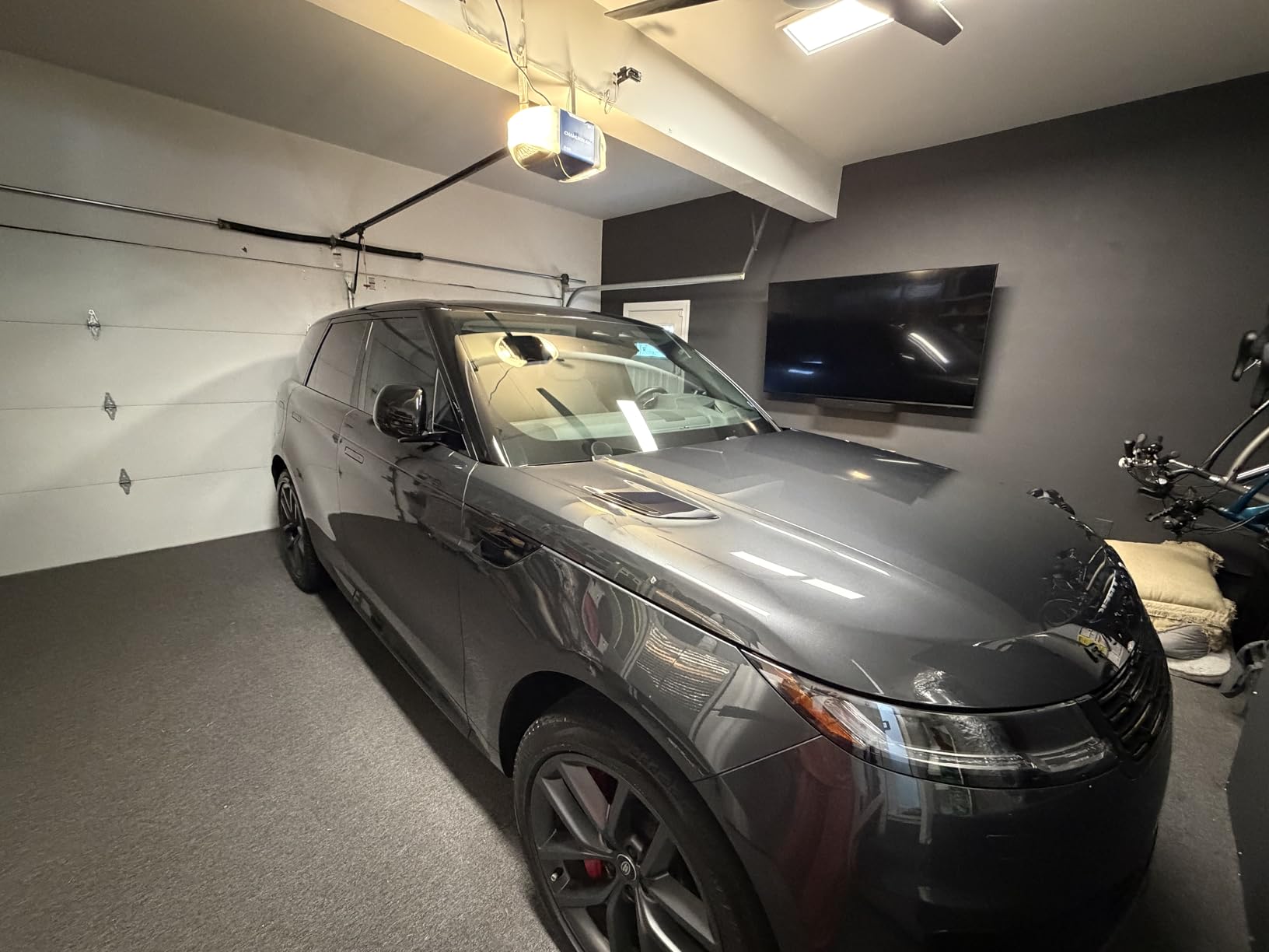 Meguiar's Ultimate Liquid Wax - Improved Formula for Durable Protection that Shines with Premium Towel and Applicator Pad Included customer photo 1