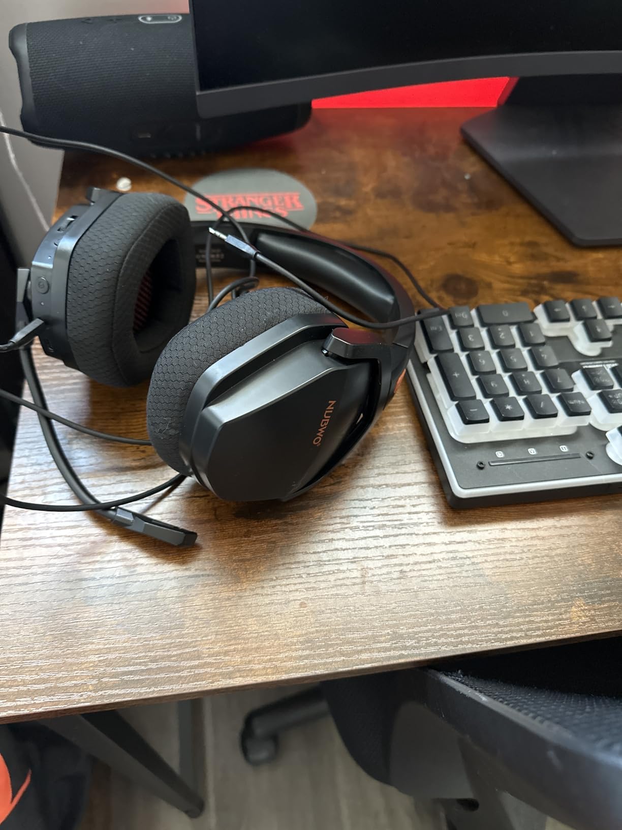 NUBWO Wireless Gaming Headset with Mic for Ps5 Ps4 PC, Zero Interference, 100-Hour Battery All-Day Play, 23ms Sync for Fortnite & Call of Duty/FPS Gamers, Triple Mode All Devices Compatible customer photo 2