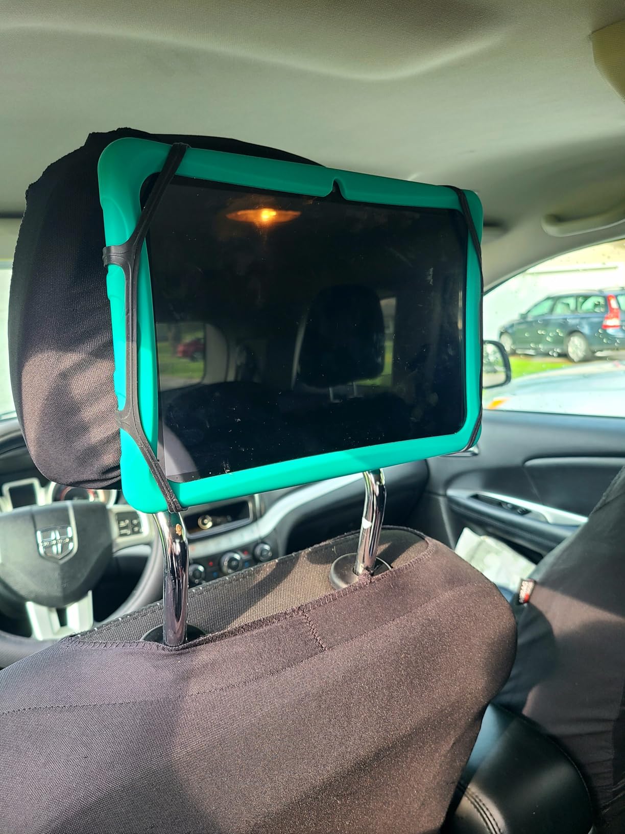 FANGOR Car Headrest Mount Holder, Tablet Holder for Kids in Back Seats, Anti-Slip Strap and Holding Net,Angle-Adjustable/Fits All 7 Inch to 12.9 Inch Tablets customer photo 2
