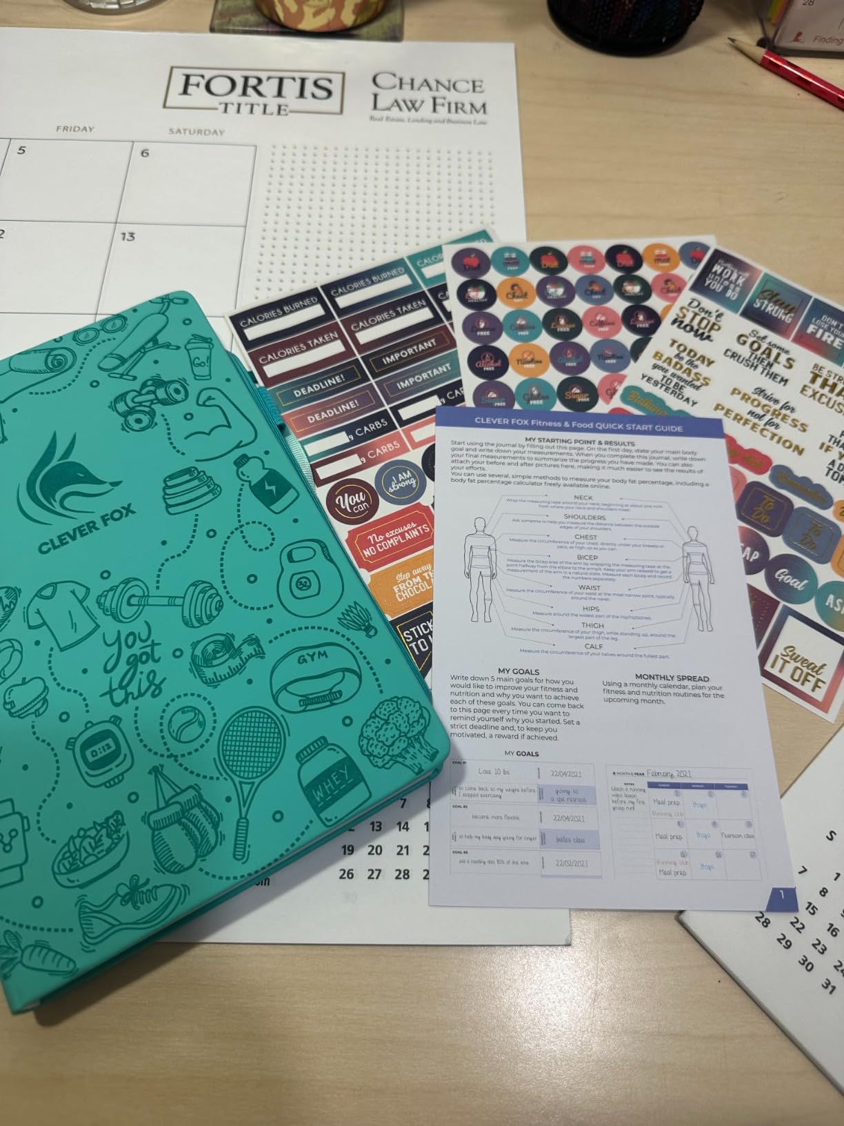 Clever Fox Fitness & Food Journal - Nutrition & Workout Planner for Women & Men - Diet & Gym Exercise Log Book with Calendars, Diet & Training Trackers - Undated, A5 Size, Hardcover (Light Blue) customer photo 2