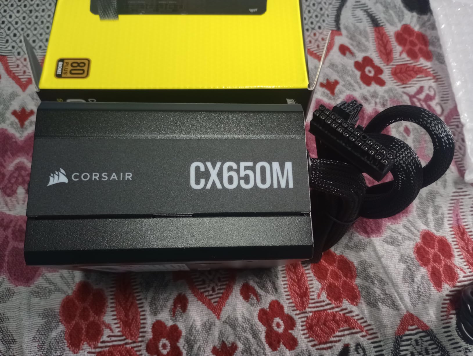 CORSAIR CX650M 80 Plus Bronze Semi-Modular Low-Noise ATX 650 Watt Power Supply - NA - Black customer photo 2