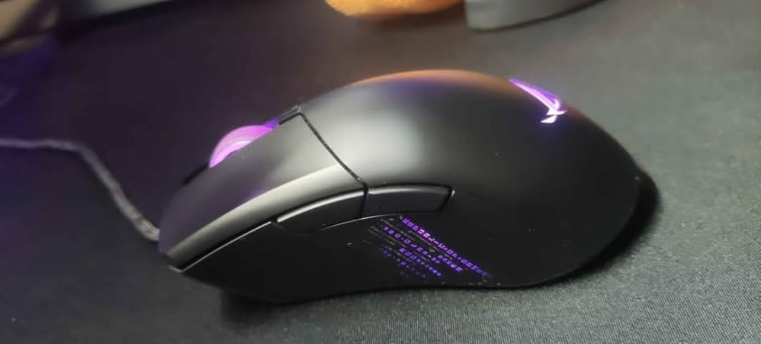 ROG Gladius III Wired Gaming Mouse | Tuned 19,000 DPI sensor, Hot Swappable Push-Fit II Switches, Ergo Shape, ROG Omni Mouse Feet, ROG Paracord and Aura Sync RGB Lighting customer photo 1