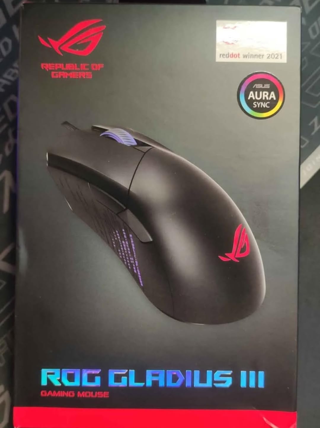 ROG Gladius III Wired Gaming Mouse | Tuned 19,000 DPI sensor, Hot Swappable Push-Fit II Switches, Ergo Shape, ROG Omni Mouse Feet, ROG Paracord and Aura Sync RGB Lighting customer photo 2