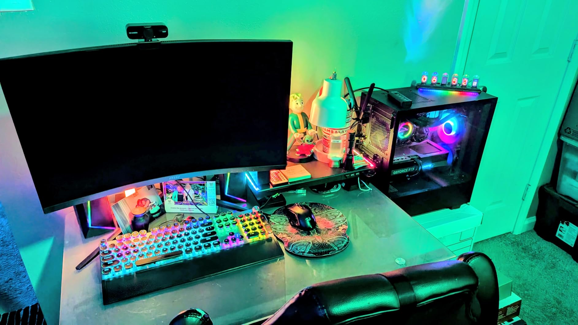 AULA F2088 Typewriter Style Mechanical Gaming Keyboard Wired,Blue Switches,Rainbow LED Backlit,Removable Wrist Rest,Media Control Knob,Retro Punk Round Keycaps,USB Wired Computer Keyboard customer photo 2