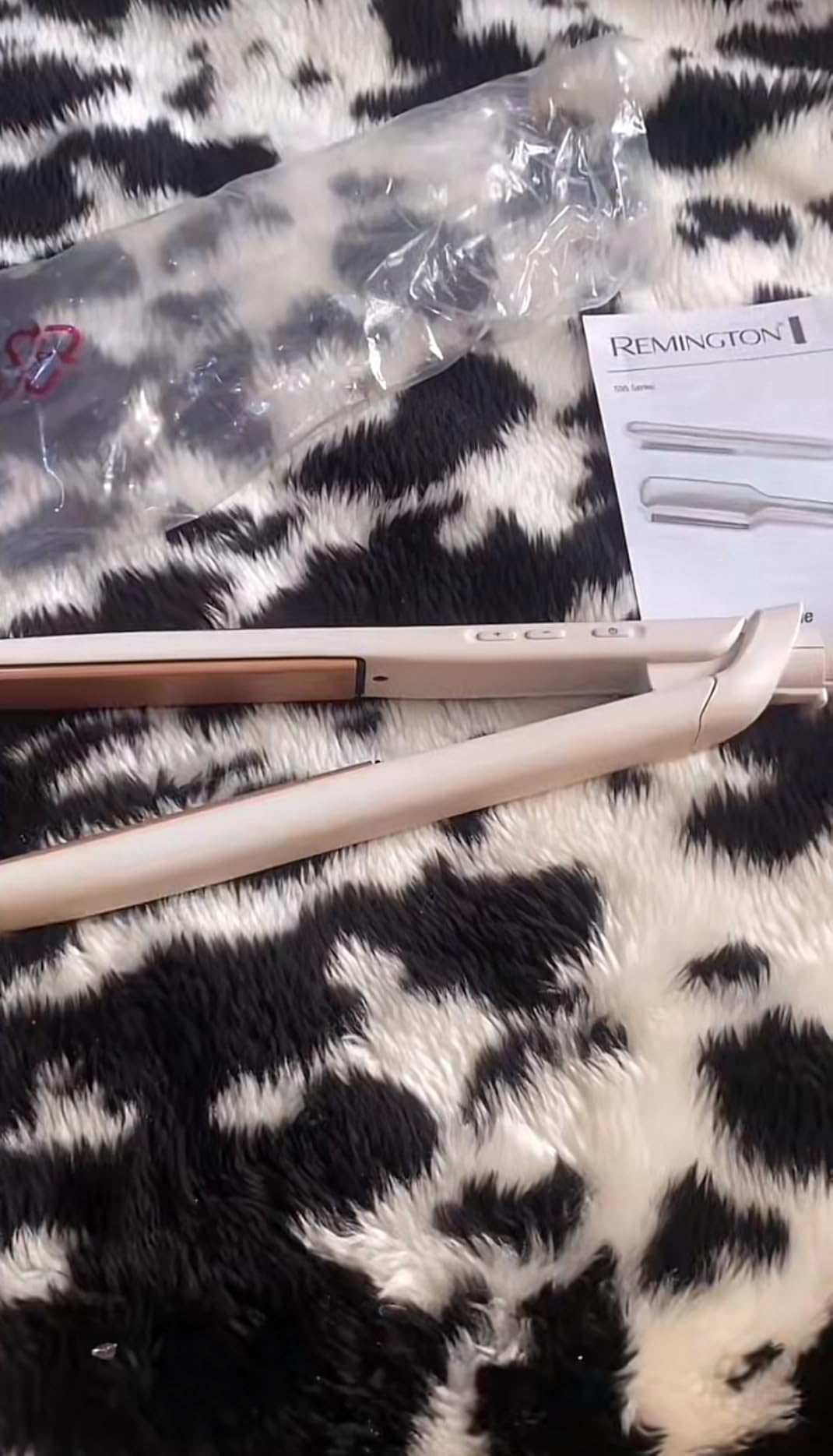 Remington Shine Therapy 1 inch Hair Straightener Iron, Flat Iron Infused with Argan Oil & Keratin, Professional Ceramic Flat Iron for Less Frizz, Shines and Smooth, Styling Tools customer photo 2