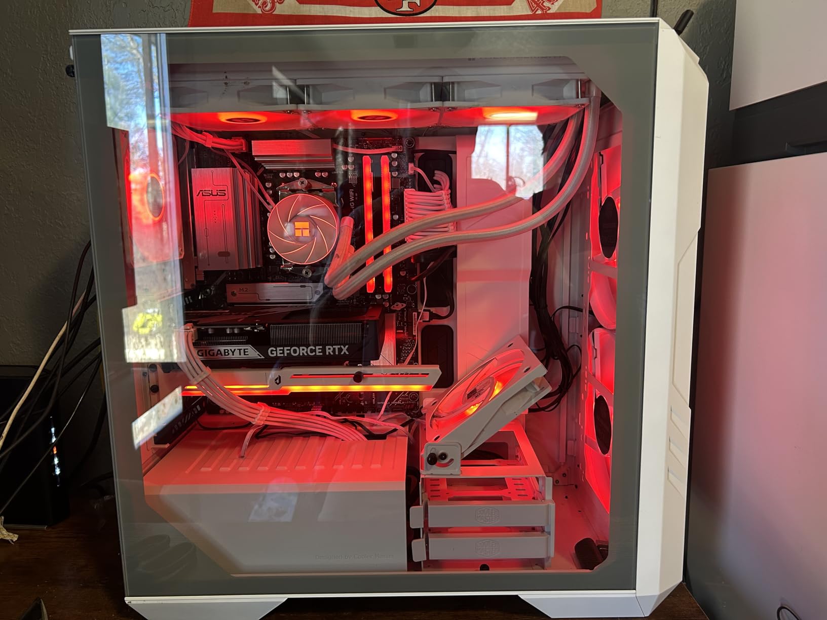 Cooler Master HAF 500 White High Airflow ATX Mid-Tower, Mesh Front Panel, Dual 200mm Customizable ARG Lighting Fans, Rotatable GPU Fan, USB 3.2 Gen 2 Type C and Tempered Glass (H500-WGNN-S00) customer photo 1
