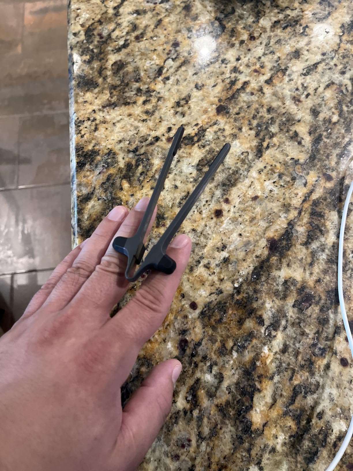 SNACTIV PRO Finger Chopsticks for Gamers - As Seen on Shark Tank! The Official Snacking Tool of the Future - Enjoy Snacks and Chips with Ease - Innovative Gaming Snacking Solution customer photo 2