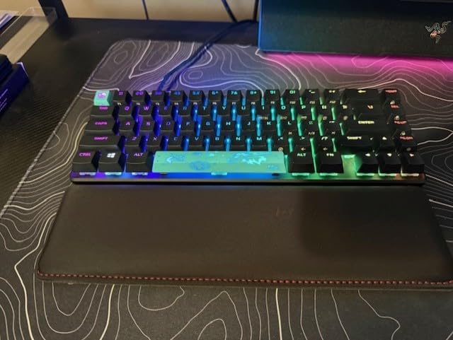 HyperX Wrist Rest - Mouse - Cooling Gel - Memory Foam - Anti-Slip,Black customer photo 1