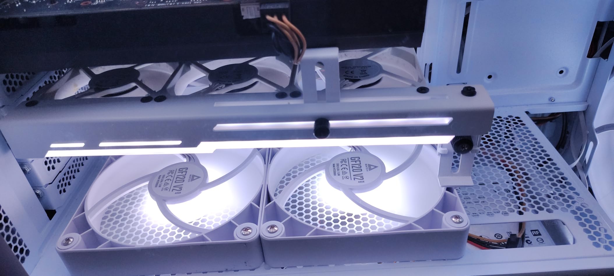 AsiaHorse Graphics Card Cooler with ARGB 5V 3Pin LED and Three 80mm Fans, RGB LED Graphics Card Holder, GPU Cooler Easy Installation-White customer photo 2