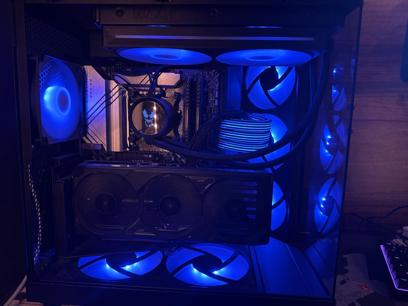 RGB & Fan Controller - AC-CRFR0-B1-6 RGB Lighting Channels - 3 Fan Channels - RGB Lighting Customization - Black customer photo 2