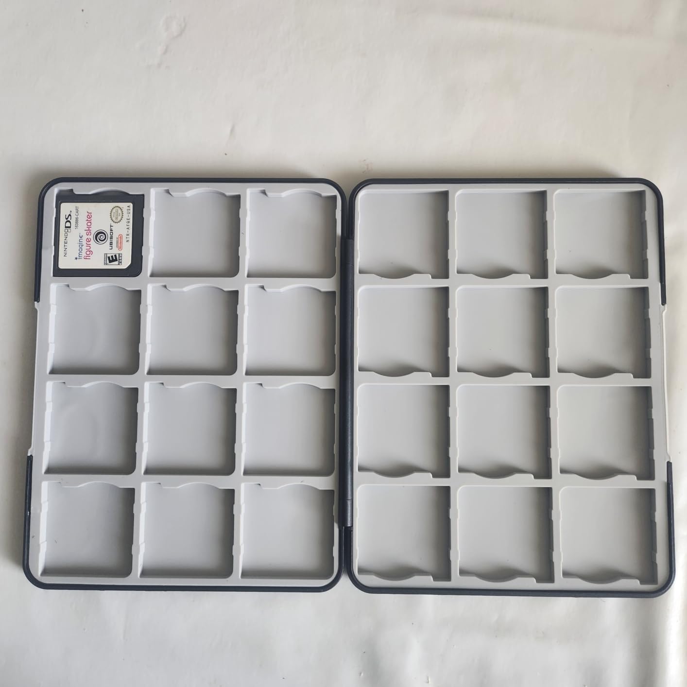 HEIYING Game Card Case for Nintendo 3DS 3DSXL 2DS 2DSXL DS DSi,Portable 3DS 2DS DS Game Cartridge Holder Storage with 24 Card Slots customer photo 1