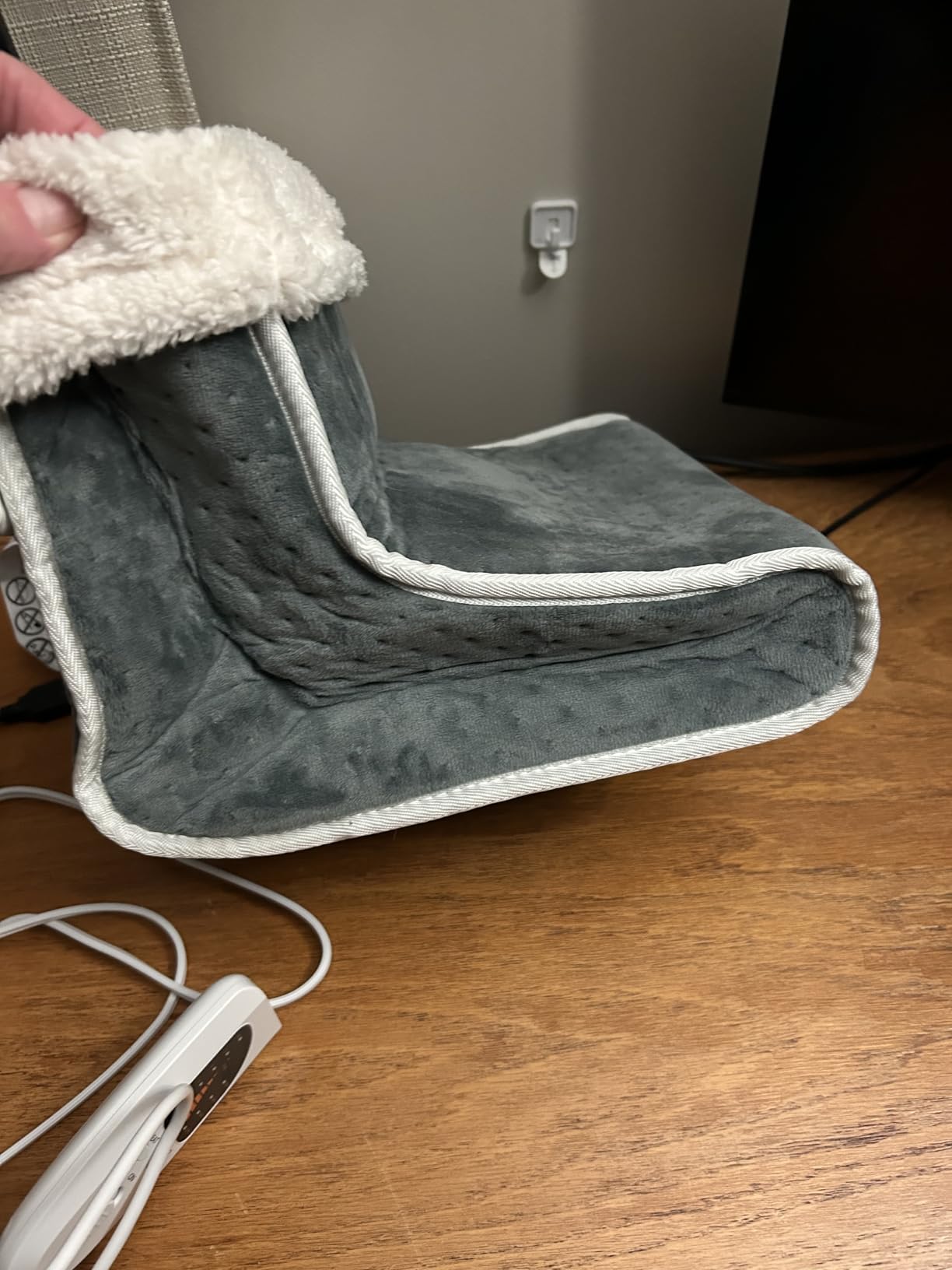 Electric Heated Foot Warmer - KLADNDER Heating Foot Warmer for Men & Women, Feet Warmer with 6 Temperature Setting 4 Timer Setting, Auto Shut Off Washable Inner Lining, Fast Heat Use for Winter Gifts customer photo 2