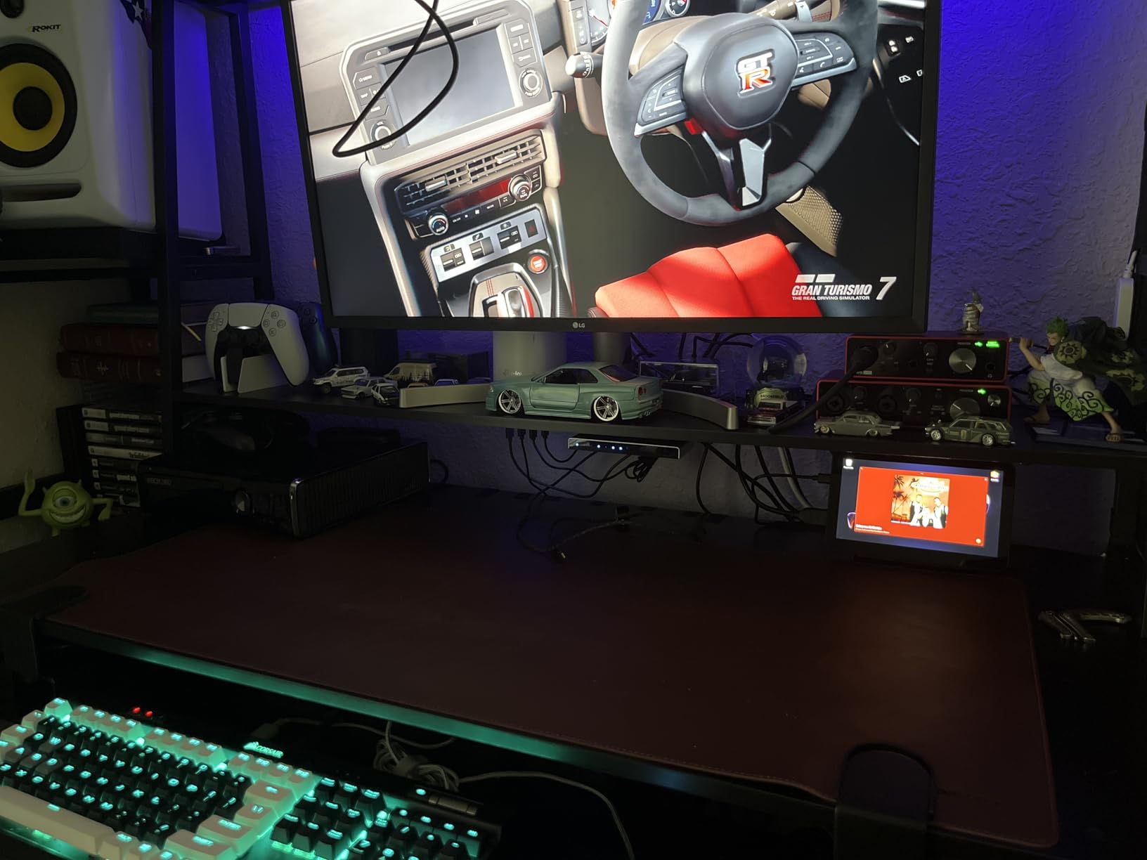 Cossini XL Desk Pad - Large Vegan Leather Desk Mat (17 x 36) - Buttery Smooth Writing, Damage Blocking, Non-Slip, Waterproof - Home Office Computer Desk Protector Blotter Laptop Keyboard Mouse Pad customer photo 2