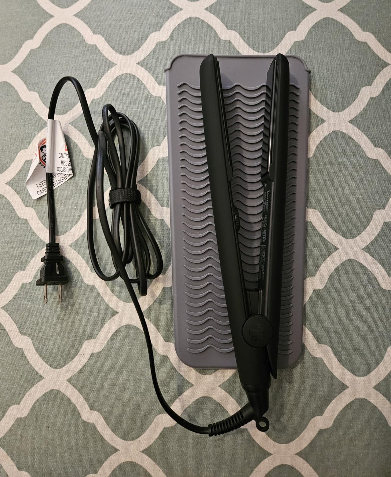 L'ANGE HAIR Le Ceramique 1-Pass Flat Iron Hair Straightener | Fast Heating Ceramic Flat Iron | Best Hot Tools Professional Hair Straightener to Lock in Moisture & Shine | (Blush) customer photo 1