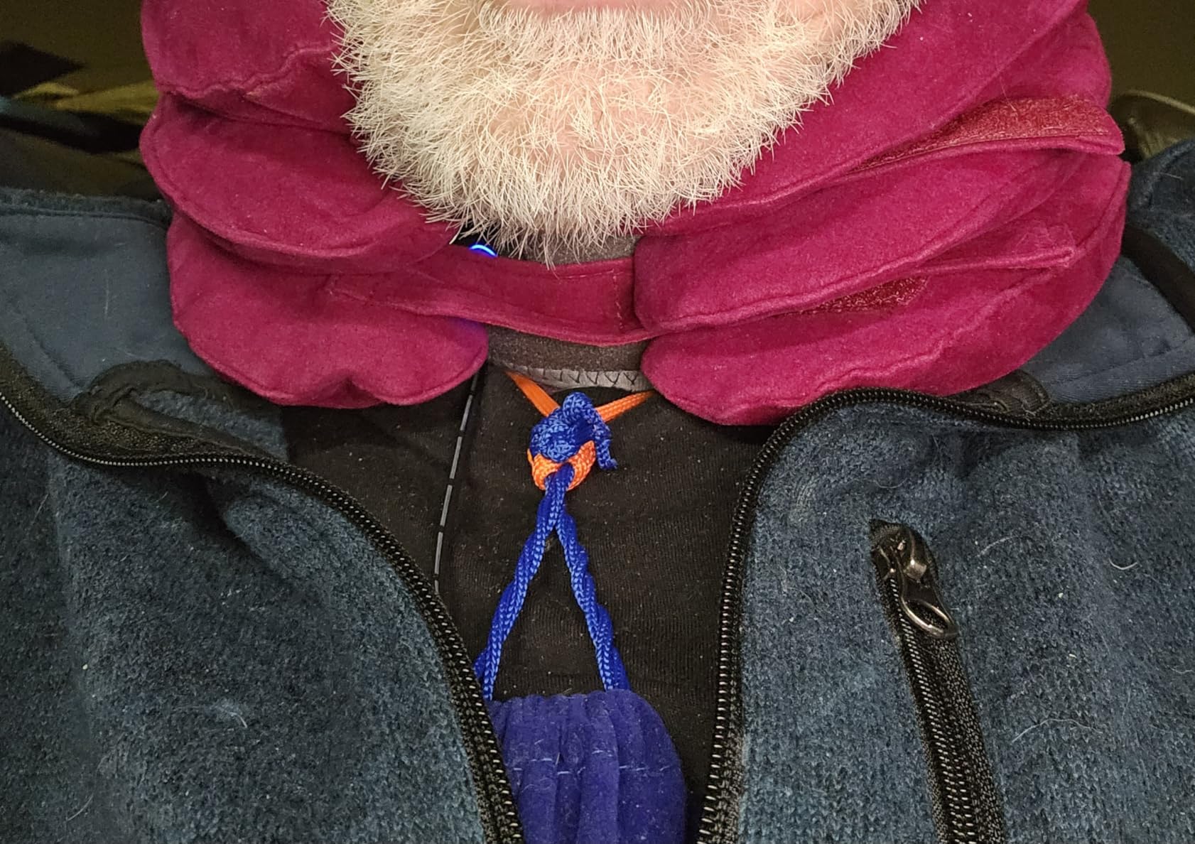 Neck Stretcher, Cervical Traction Device, Neck Traction Device, Cervical Neck Traction Device for Neck Pain Relief, Adjustable Inflatable Neck Brace, Neck Decompression Home Use (Blue) customer photo 1