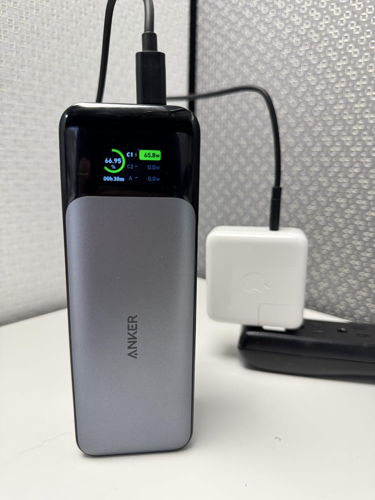 MOMAX Universal Travel Adapter 70W GaN, 3 USB-C PD & 2 USB-A QC, International Power Adapter Outlet, 6-in-1 Wall Charger for Laptop, Phone, European Travel Plug Adapter for UK/US/AUS/JP customer photo 2