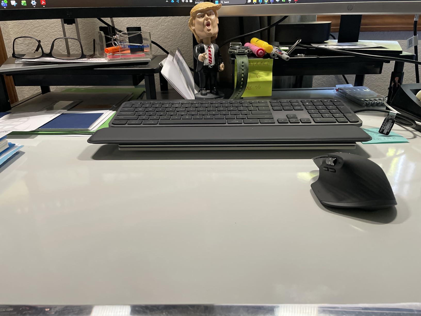 Logitech MX Keys S Combo - Performance Wireless Keyboard and Mouse with Palm Rest, Customizable Illumination, Fast Scrolling, Bluetooth, USB C, for Windows, Linux, Chrome, Mac,Color Graphite. customer photo 2