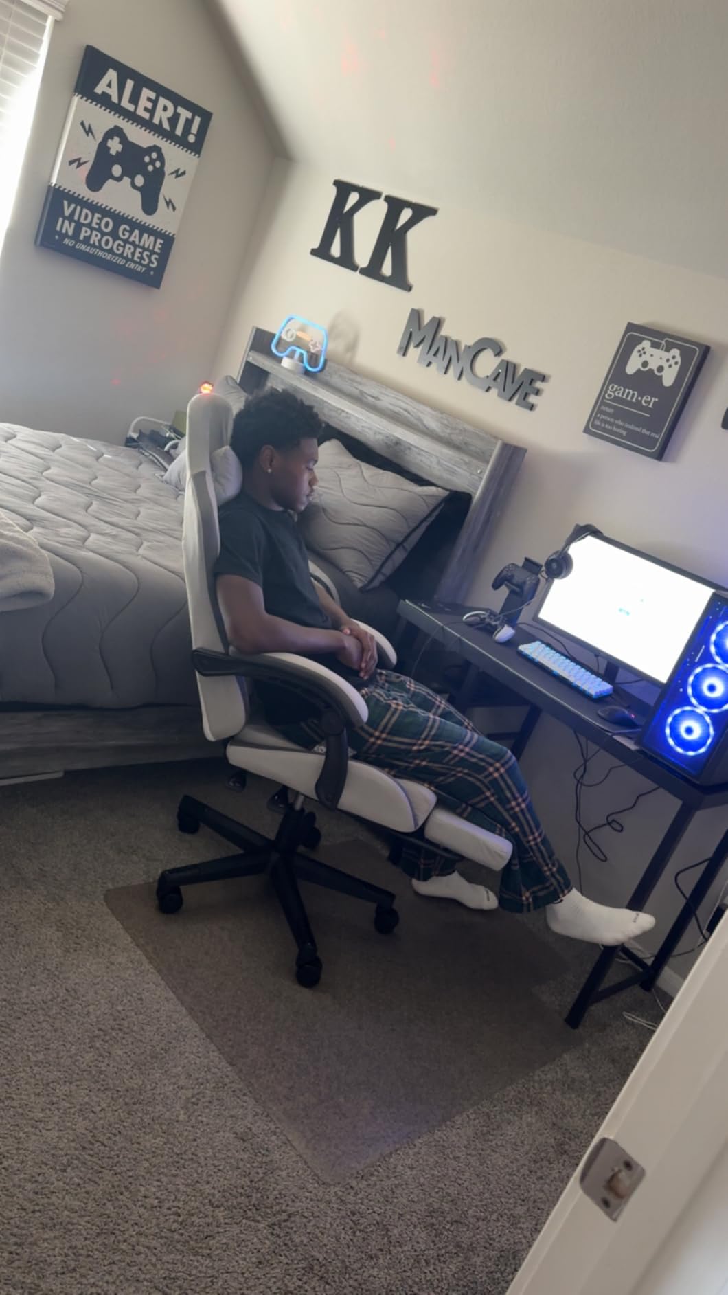 STGAubron Prebuilt Gaming PC Desktop, Radeon RX 550 4G, Intel Core i5 up to 3.6GHz, 16G RAM, 512G SSD, WiFi 6, BT 5.0, RGB Fan x2, Windows 11 Home customer photo 2