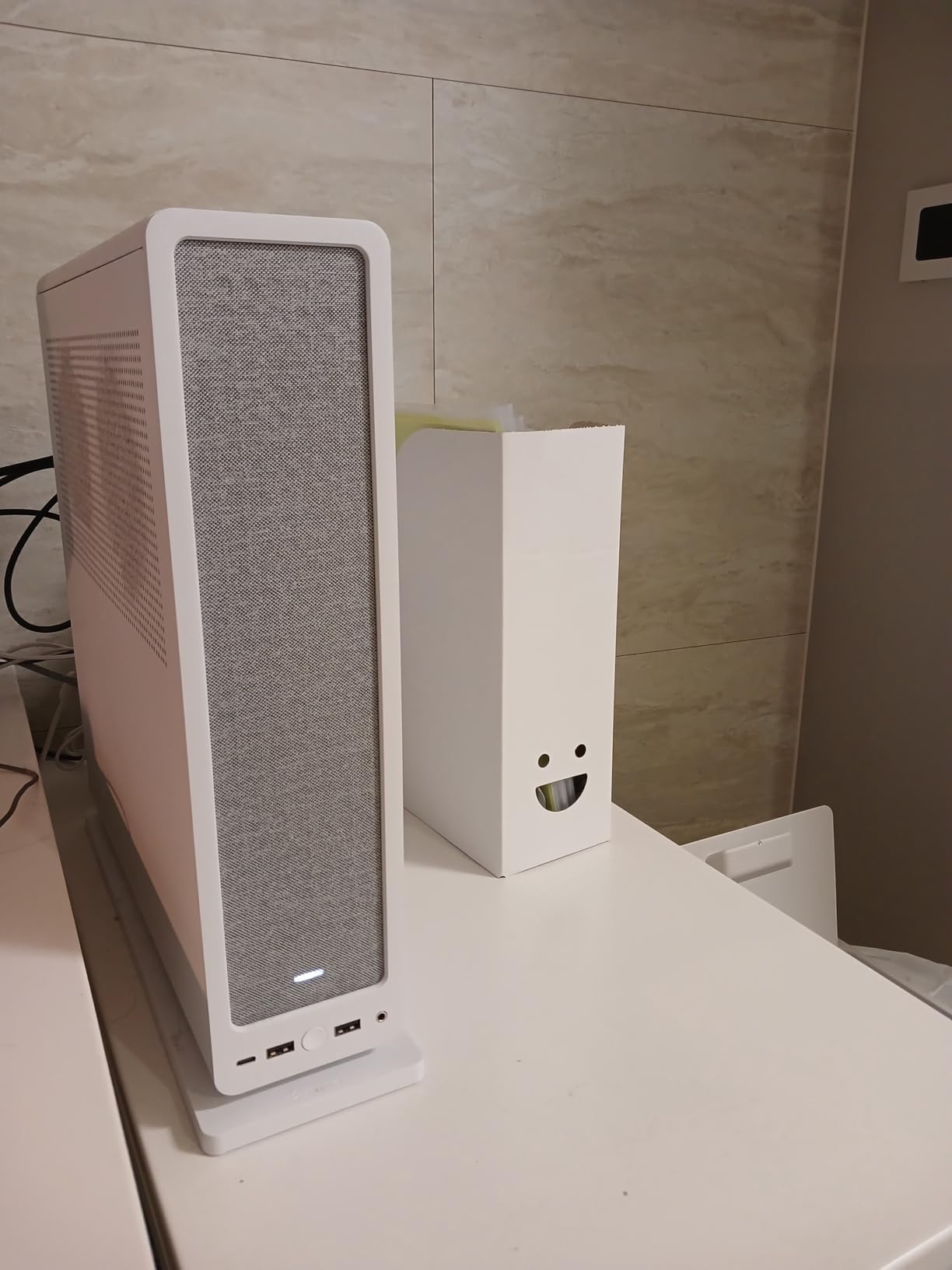 Fractal Design Ridge Black - PCIe 4.0 Riser Card Included - 2X 140mm PWM Aspect Fans Included - Type C USB - m-ITX PC Gaming Case customer photo 1