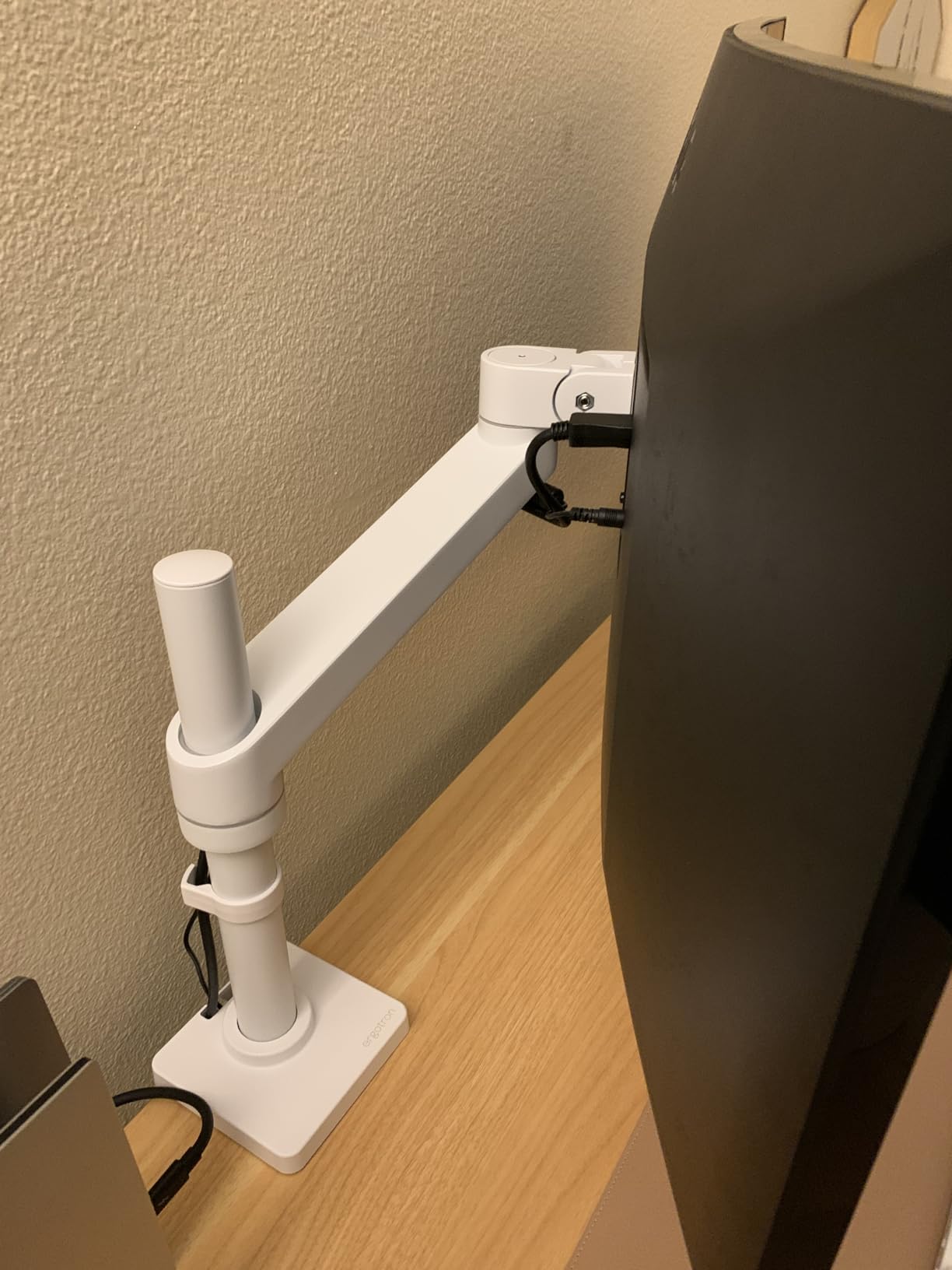 Ergotron NX Single Monitor Arm, VESA Desk Mount - for Monitors Up to 34 Inches, 0 to 18 lbs - Matte Black customer photo 1