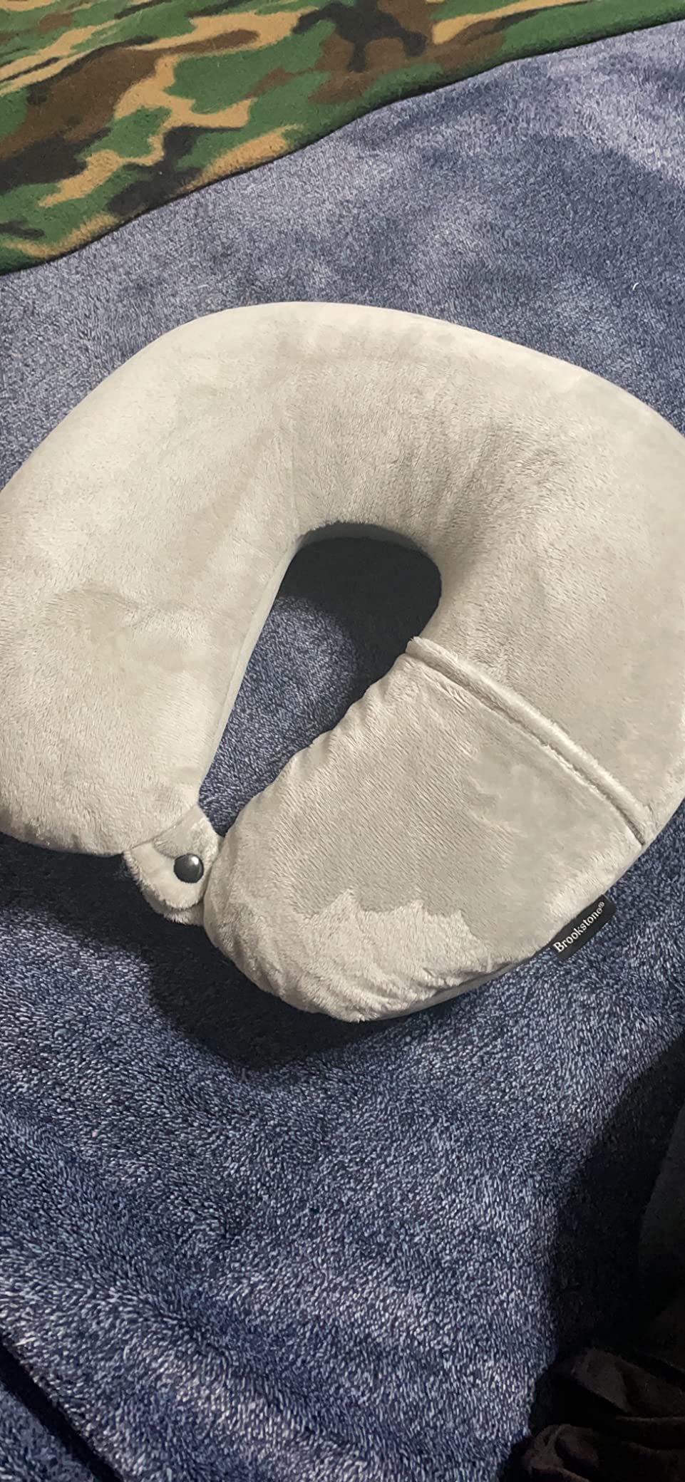 Brookstone Microbead Travel Head and Neck Pillow Lightweight and Plush with Phone or Headphone Pocket, Dark Grey customer photo 2