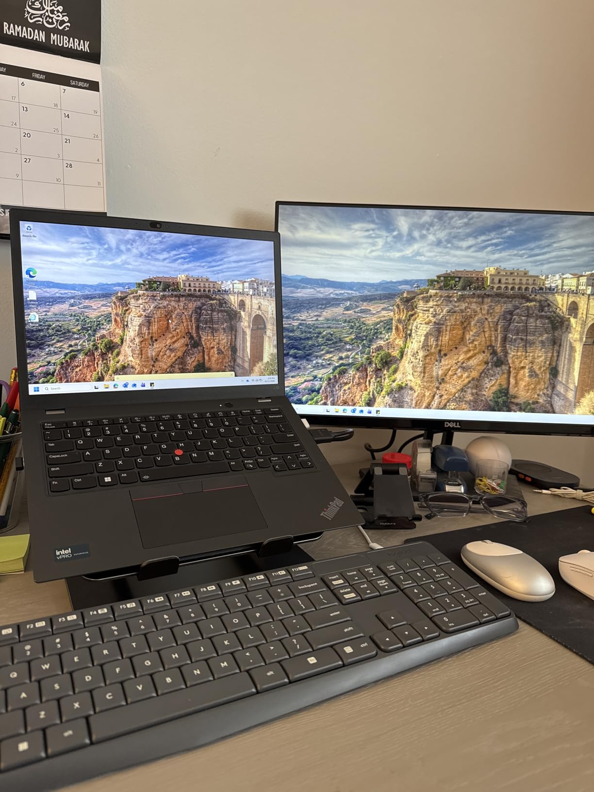 Adjustable Laptop Stand for Desk, Metal Foldable Laptop Riser Holder, Portable Desktop Book Stands, Ventilated Cooling Computer Notebook Stand Compatible with 10-15.6